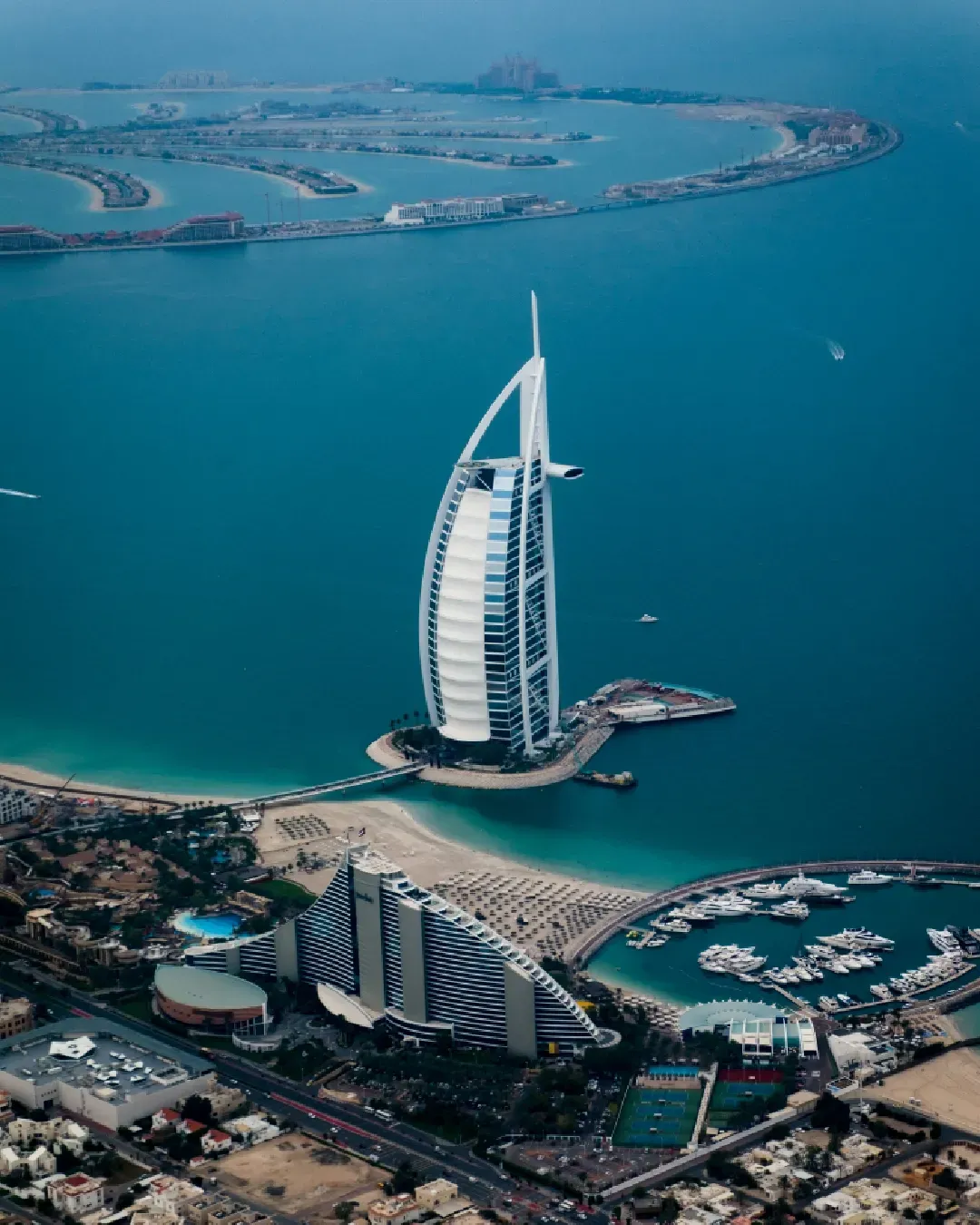 Dubai le sta provando tutte per rilanciare il turismo La città incentiva le vacanze offrendo cene e pernottamenti in hotel