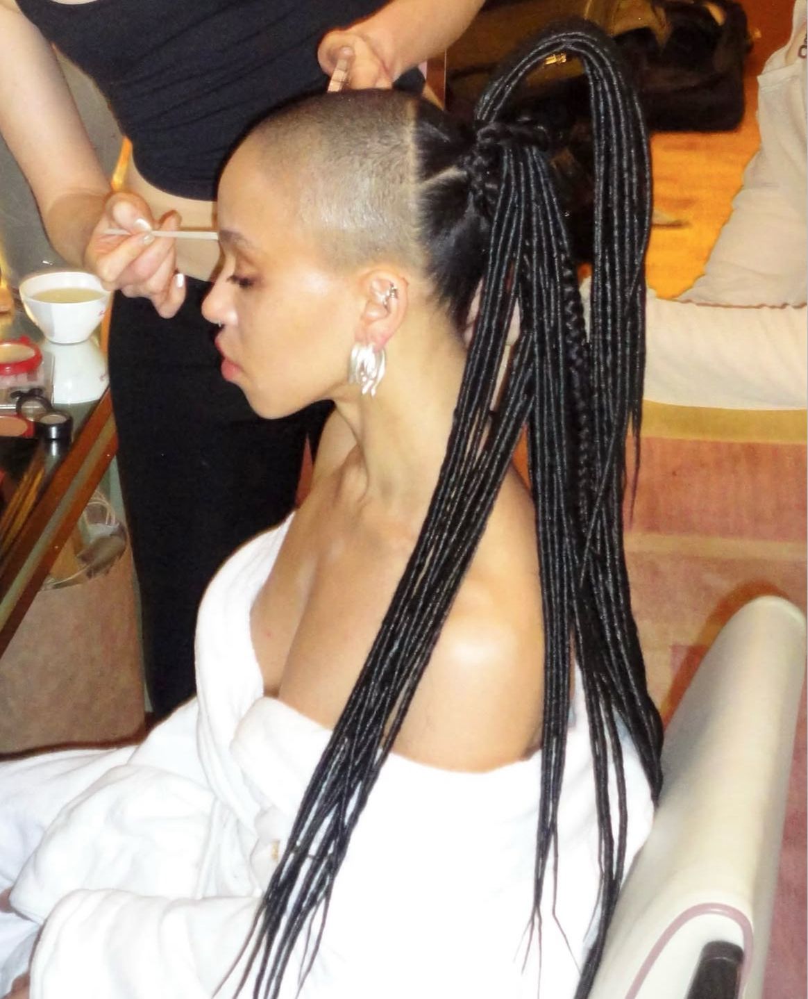 “I don't look at other hair styles, I like to combine different elements” Interview with Louis Souvestre, FKA twigs hair stylist | Image 629349