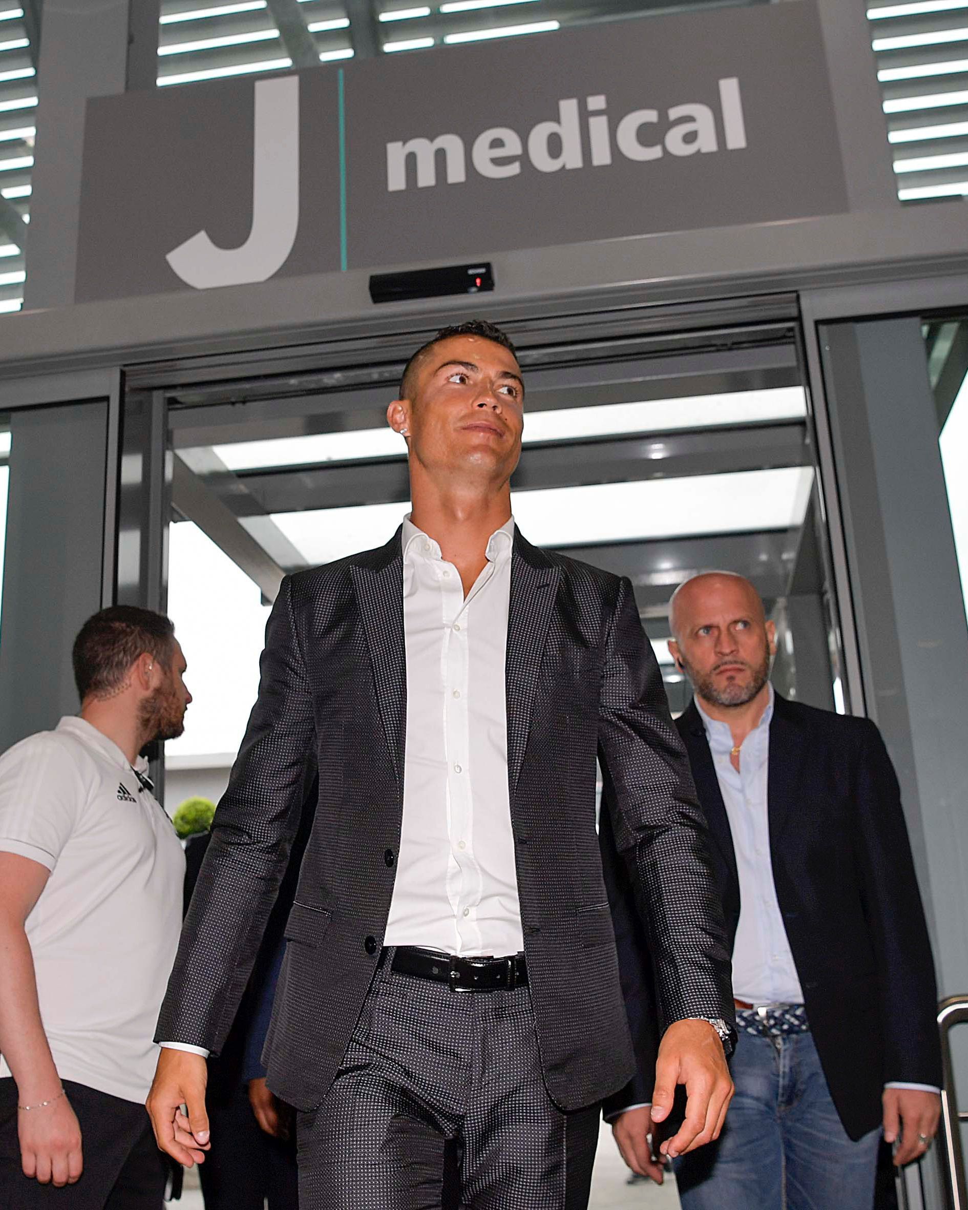 How football transfer medicals work? Inside the medical examination that can make or break a transfer