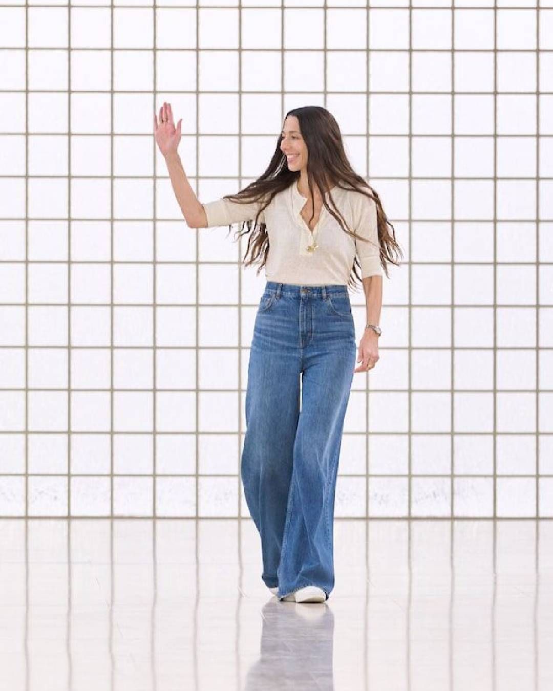 Chemena Kamali sur le point de quitter Chloé ? Le groupe Richemont confronté à une fuite de ses directeurs artistiques