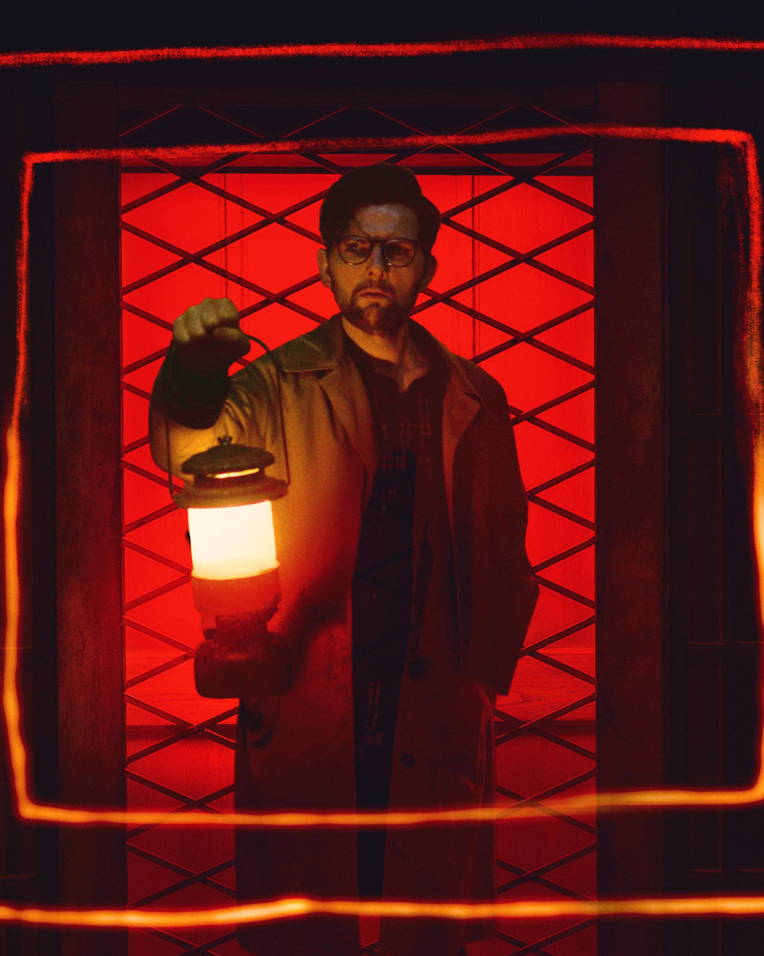 «C’era polvere ovunque ed è stato buio per tutto il tempo», Adam Scott e Damian McCarthy ci portano nell’hotel di Hokum Intervista al protagonista e al regista del film horror in sala dal 5 agosto
