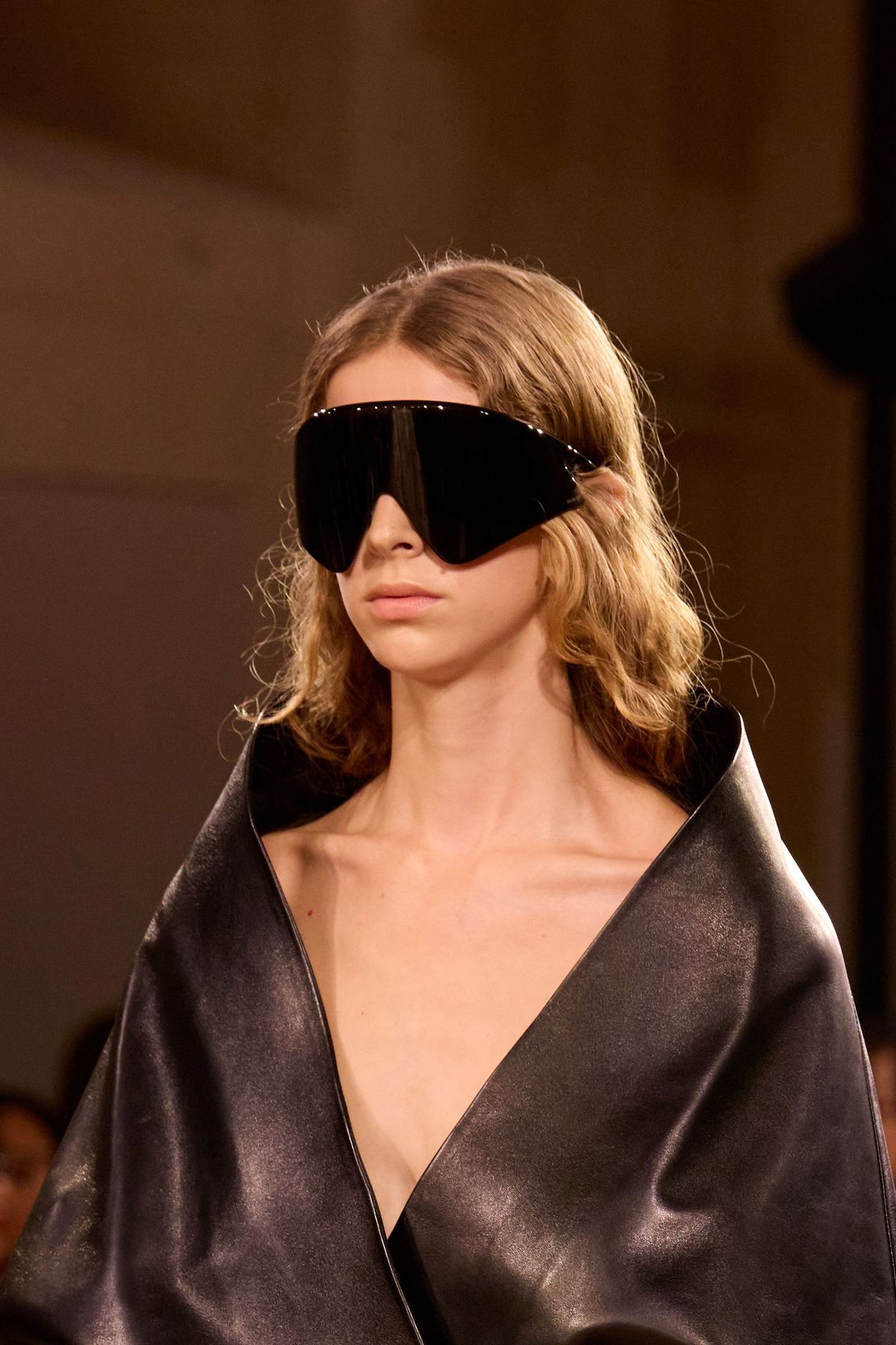 Gli occhiali oversize sono i protagonisti dell'estate 2026 Il ritorno delle maxi montature in passerella e oltre | Image 629575