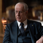 Come lo stile di Toni Servillo trasforma il costume in identità Tra sartoria italiana, decadenza e grande bellezza, il guardaroba dei personaggi di Toni Servillo