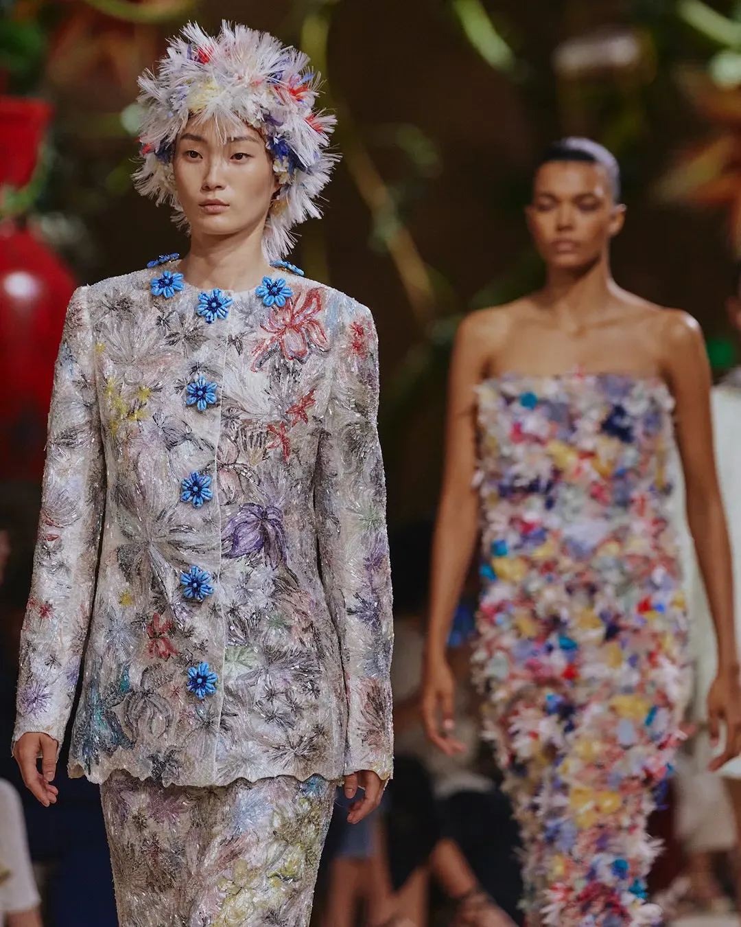Le vendite di Chanel continuano a salire La Maison avrebbe registrato una crescita delle vendite di circa il 16%, trainata da moda, beauty e orologeria