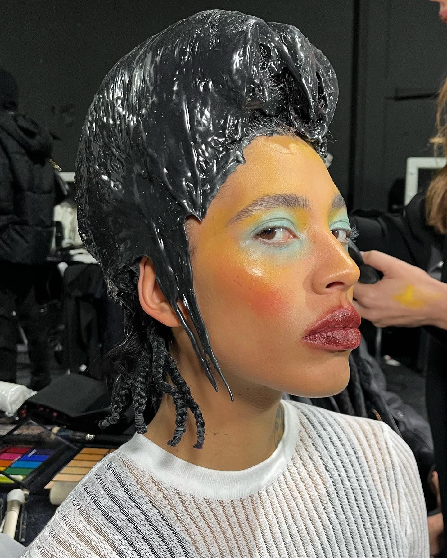 La bellezza che mi interessa è quella che lascia un segno nella memoria Intervista a Michele Magnani, Global Senior Artist per MAC Cosmetics | Image 630066