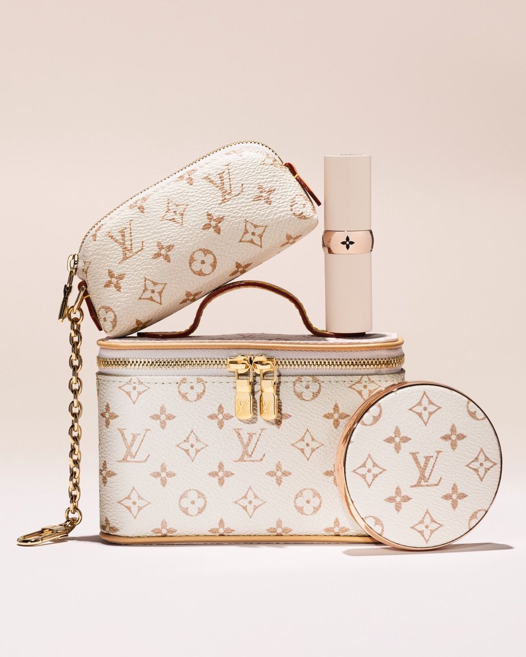 Die Beauté Louis Vuitton: Die erste von Nicolas Ghesquière und Pat McGrath signierte Kollektion Das Modehaus feiert 130 Jahre Monogram mit einer exklusiven Make-up-Linie zwischen Stärke, Leichtigkeit und Kühnheit | Image 630157