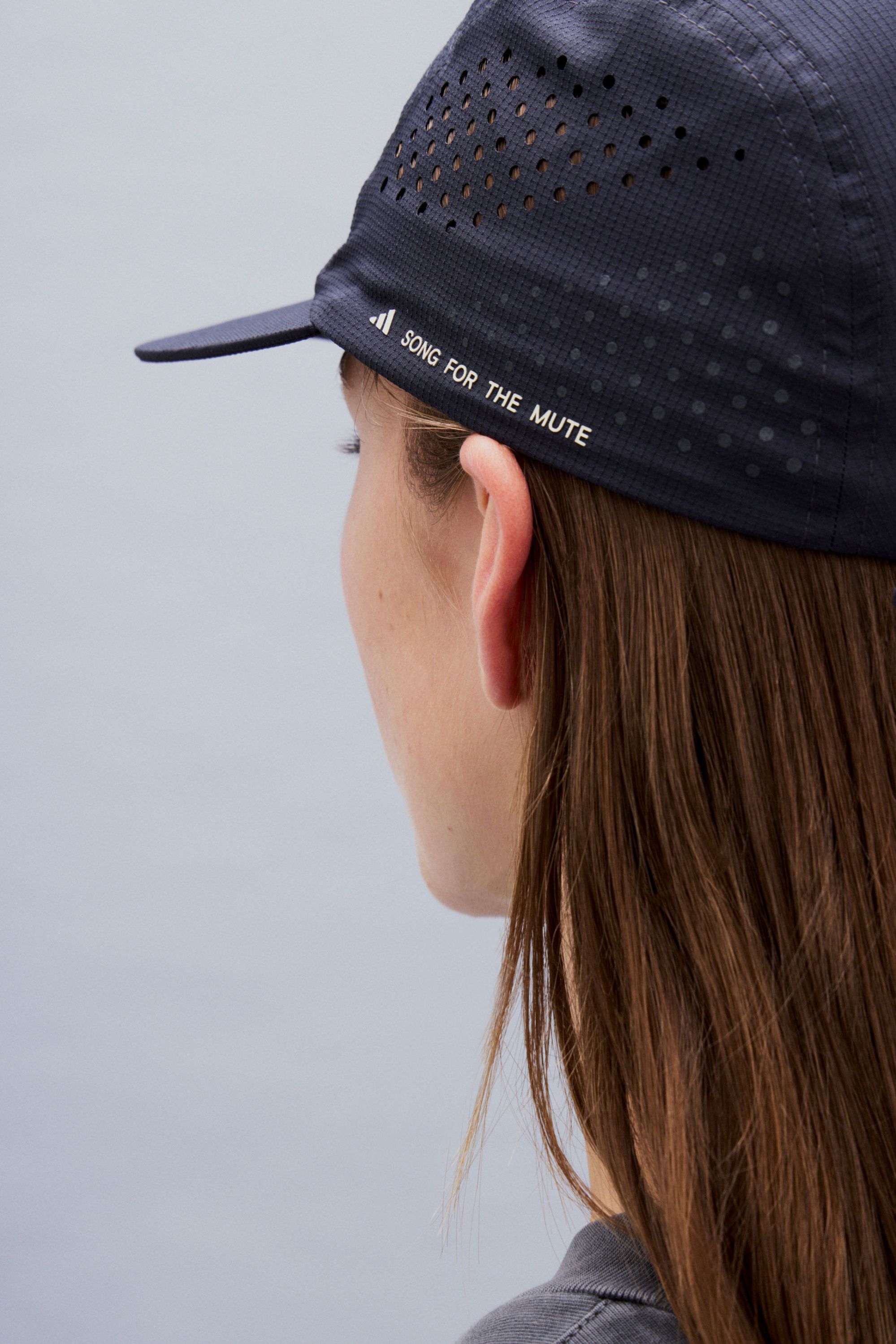 Song for the Mute und adidas laufen aus Liebe, nicht um Rekorde zu brechen Mit RUN02 erzählen das australische Label und adidas Running alles, was rund ums Laufen passiert | Image 630244