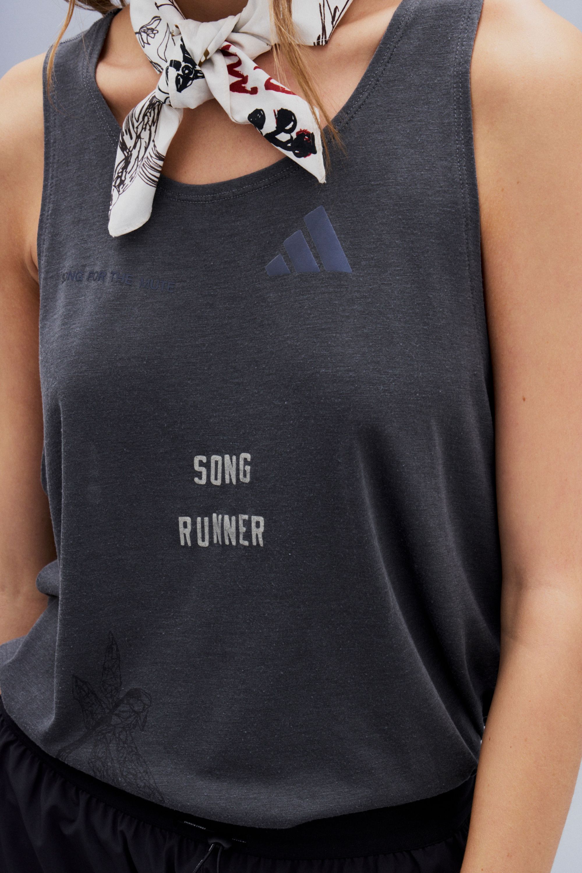 Song for the Mute und adidas laufen aus Liebe, nicht um Rekorde zu brechen Mit RUN02 erzählen das australische Label und adidas Running alles, was rund ums Laufen passiert | Image 630238