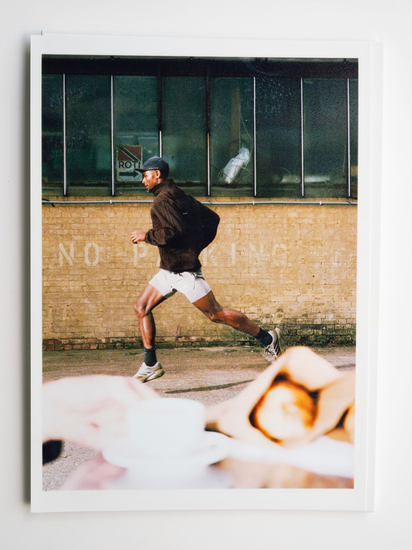 Song for the Mute und adidas laufen aus Liebe, nicht um Rekorde zu brechen Mit RUN02 erzählen das australische Label und adidas Running alles, was rund ums Laufen passiert | Image 630231