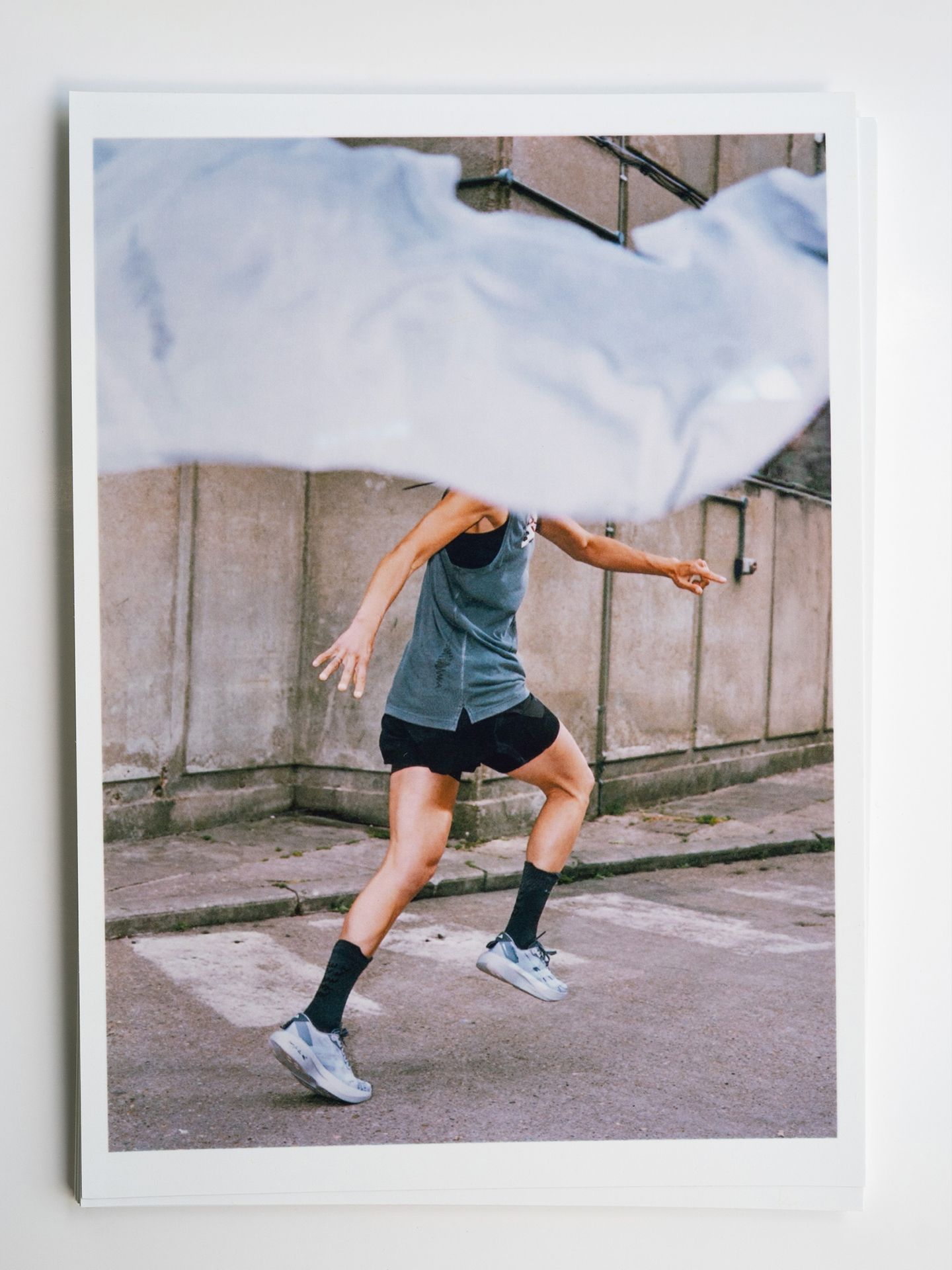 Song for the Mute und adidas laufen aus Liebe, nicht um Rekorde zu brechen Mit RUN02 erzählen das australische Label und adidas Running alles, was rund ums Laufen passiert | Image 630219
