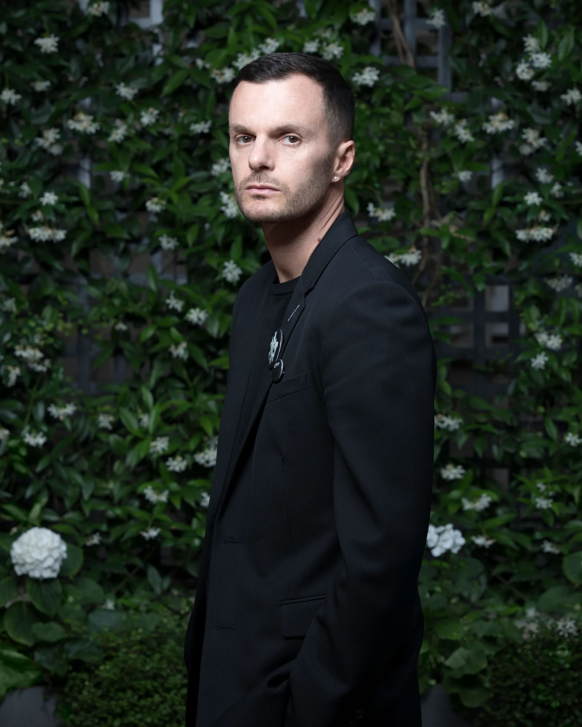 Kris Van Assche ha riaperto il suo storico brand La linea del designer belga tornerà dopo undici anni di chiusura