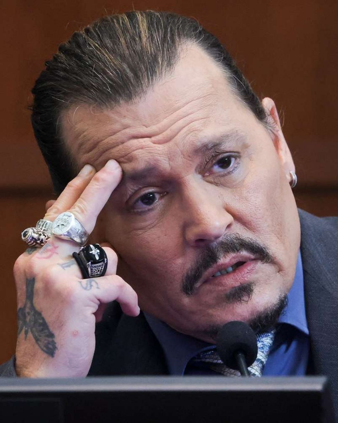 Johnny Depp non è mai stato cancellato Il suo ritorno al cinema nel film Ebenezer ne è l'ennesima prova