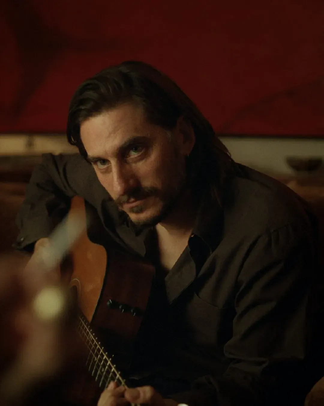 Il mondo intero nell’appartamento di “The Echo Chamber”  L’ultimo film di Andrea Pallaoro è una storia d’amore che sfrutta lo spazio e il tempo