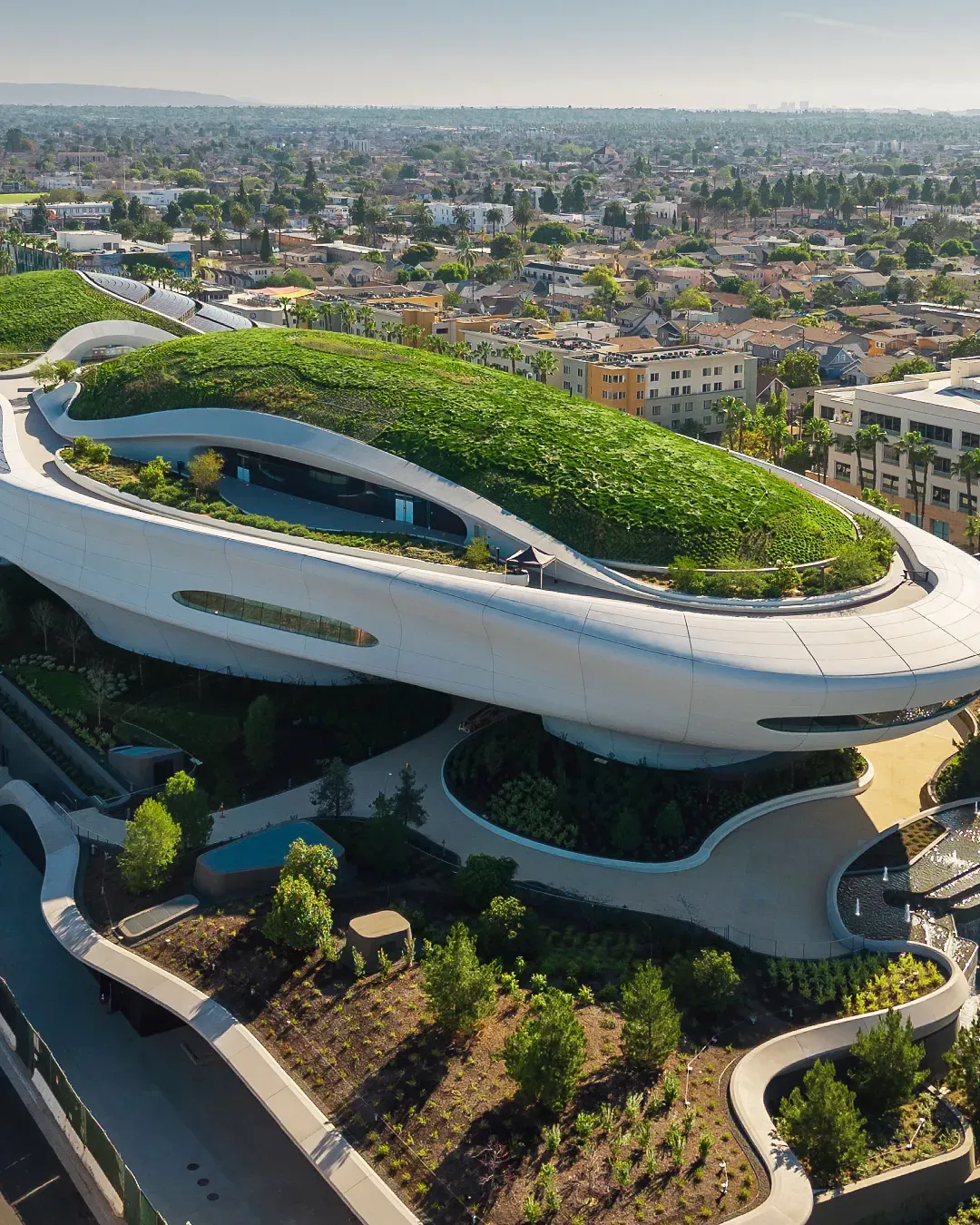 Cosa aspettarsi dal nuovo museo di George Lucas a Los Angeles Oltre a una piccola sezione dedicata a Star Wars, troveranno spazio i lavori di molti artisti visivi