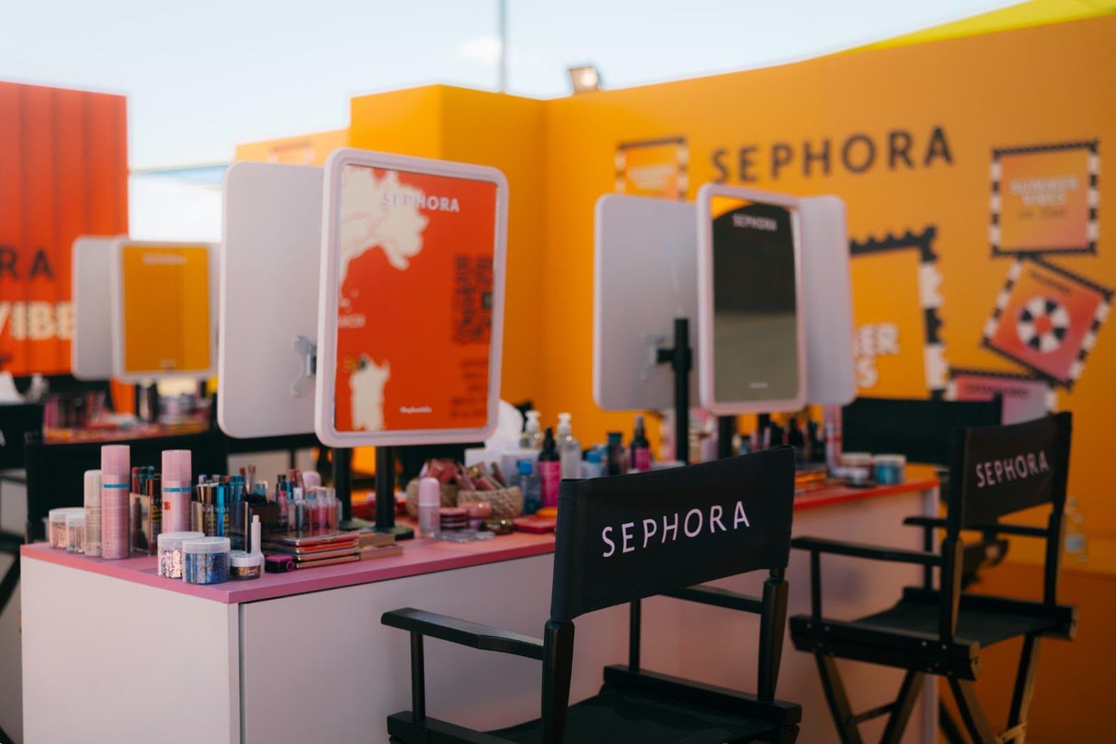 Alles, was du auf der Jova Summer Party verpasst hast Auf der Rennbahn von Agnano werden Musik und Schönheit mit Sephora inszeniert | Image 631701