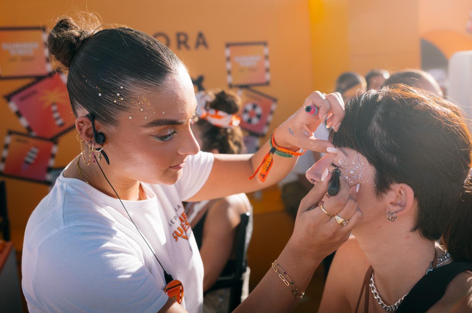 Alles, was du auf der Jova Summer Party verpasst hast Auf der Rennbahn von Agnano werden Musik und Schönheit mit Sephora inszeniert | Image 631700