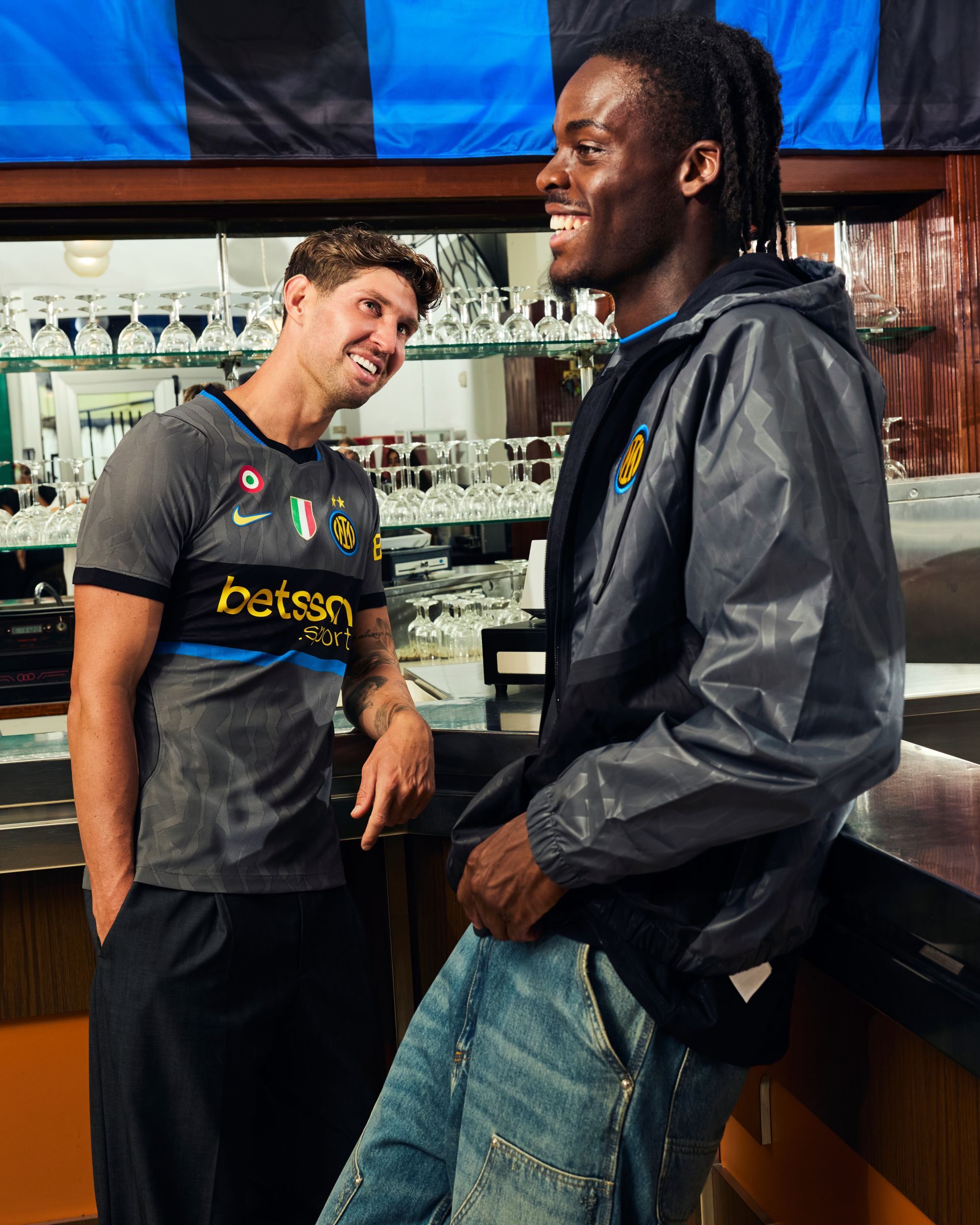Il nuovo Third kit dell’Inter è un viaggio negli archivi Nike Un omaggio ad una delle prime maglie con lo Swoosh