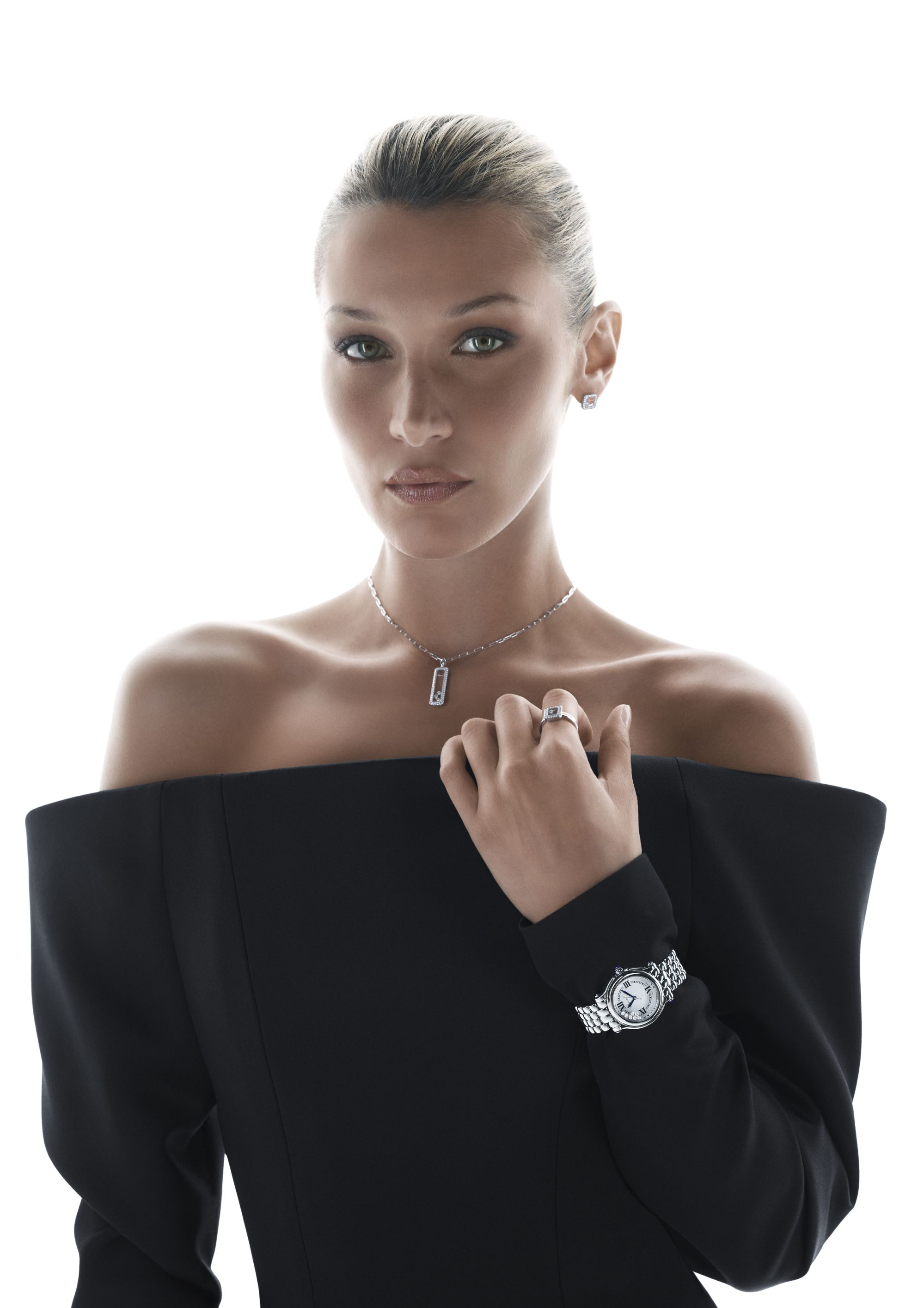 Bella Hadid e Liu Wen celebrano i diamanti liberi di Chopard Nella campagna per il cinquantesimo anniversario ogni gesto mette in moto le pietre, un'eco dei movimenti della vita | Image 632602