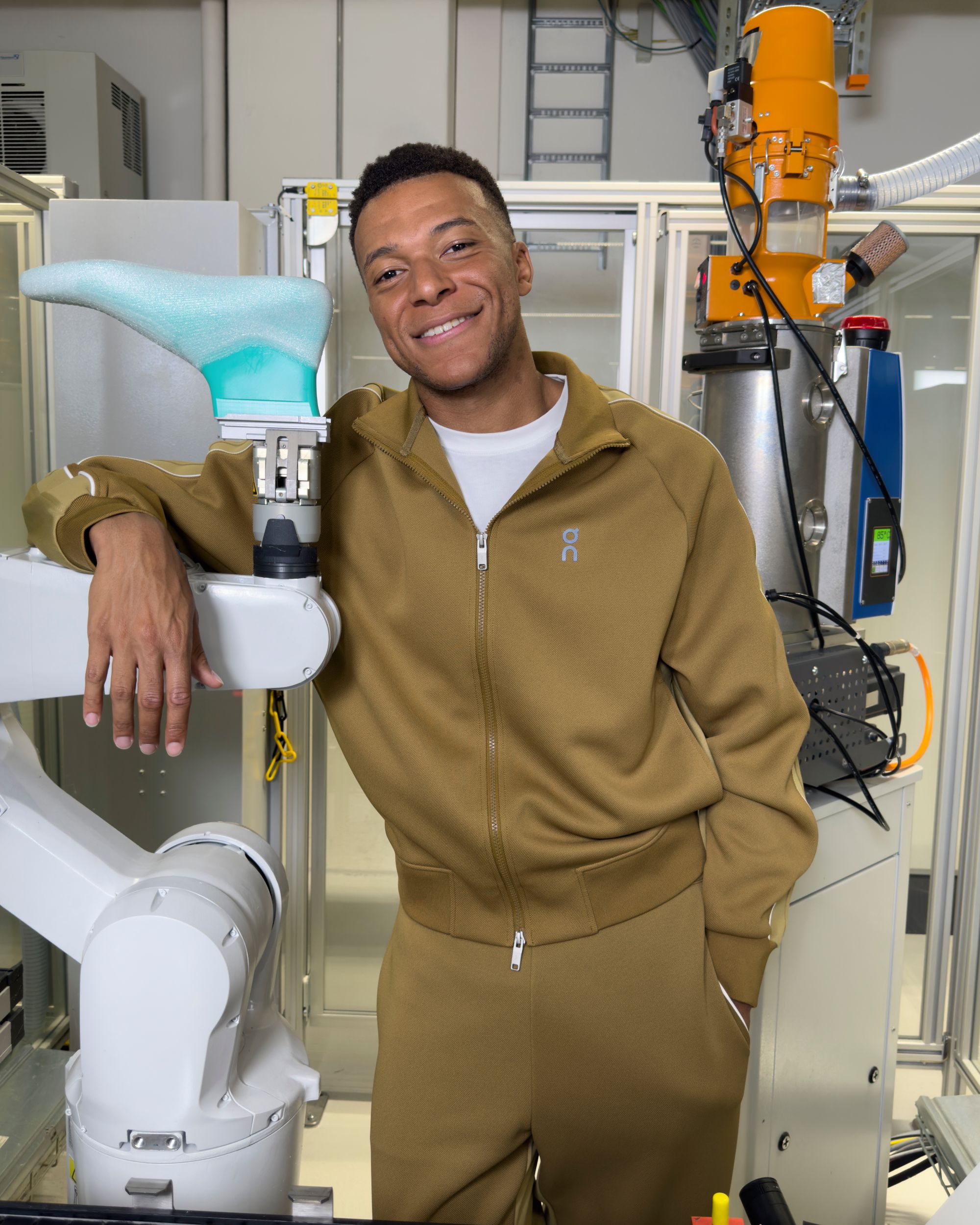On sta per sbarcare nel mondo del calcio Il brand svizzero ha aperto un account dedicato al football, e Kylian Mbappé potrebbe essere il volto dell’operazione