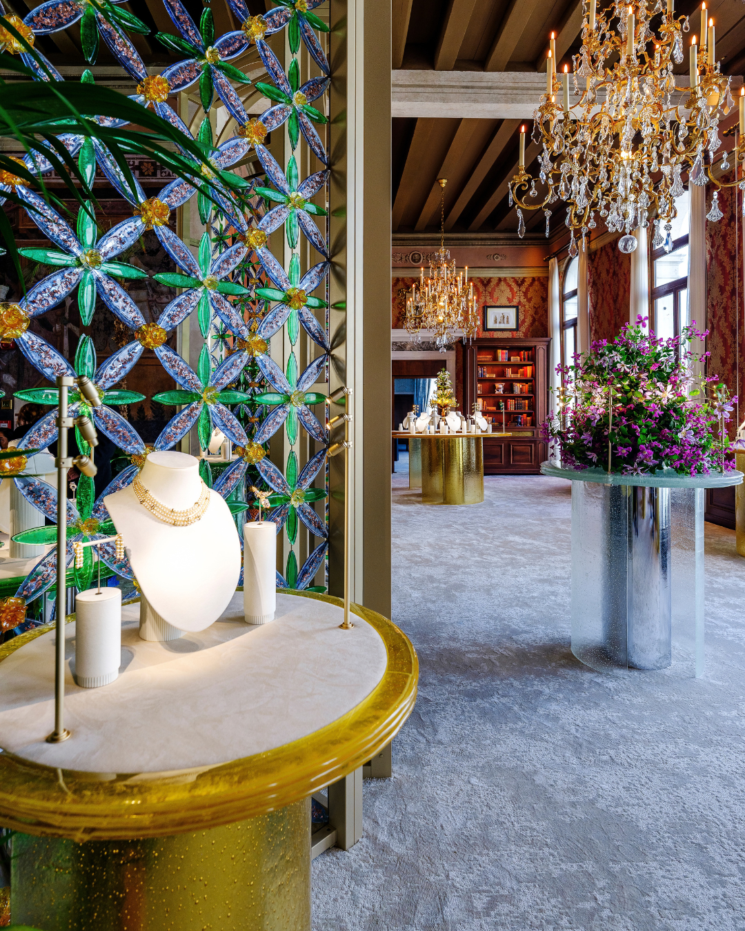Tiffany & Co.'s autumn is a garden laden with precious fruits With seven stories featuring nests, fruits and references to Jean Schlumberger, Hidden Garden arrives at its autumn chapter