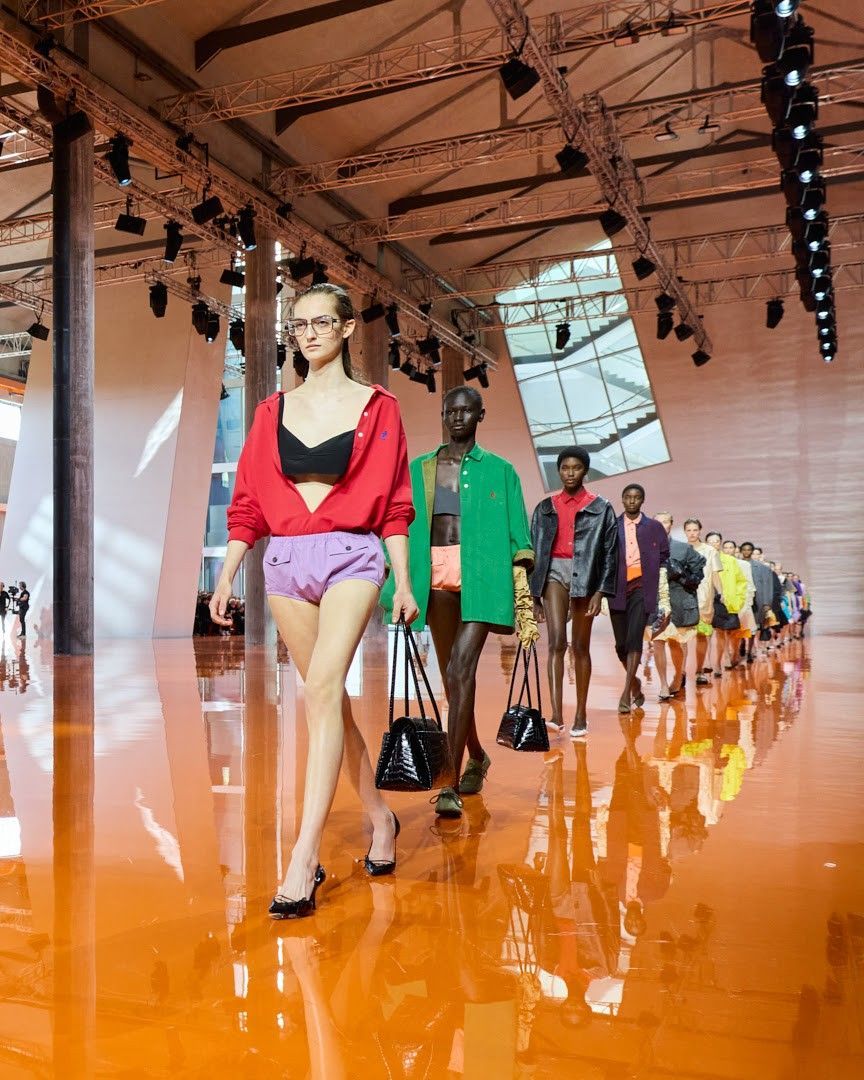 5 cose da aspettarsi dalla Milan Fashion Week Women’s SS27 Questa Fashion Week farà molto rumore a Milano, speriamo per i motivi giusti