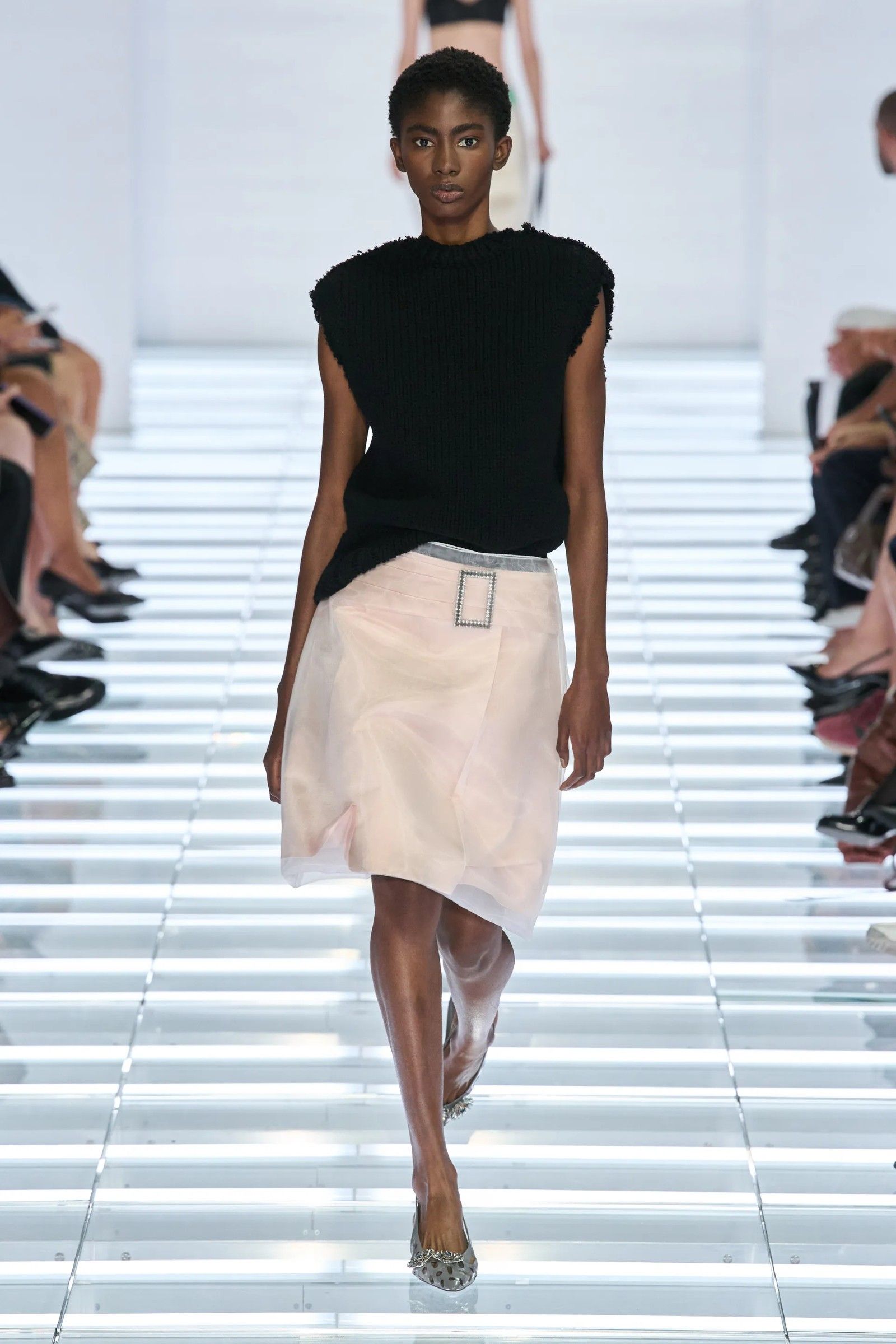 The post-modern skirts of Prada's SS27 collection Creating fashion for a world that no longer exists | Image 633528