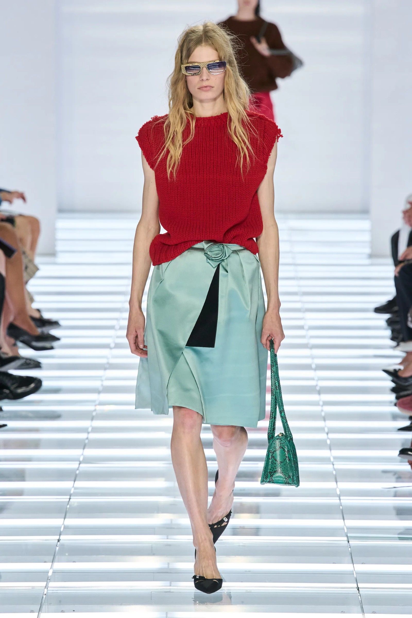 The post-modern skirts of Prada's SS27 collection Creating fashion for a world that no longer exists | Image 633526