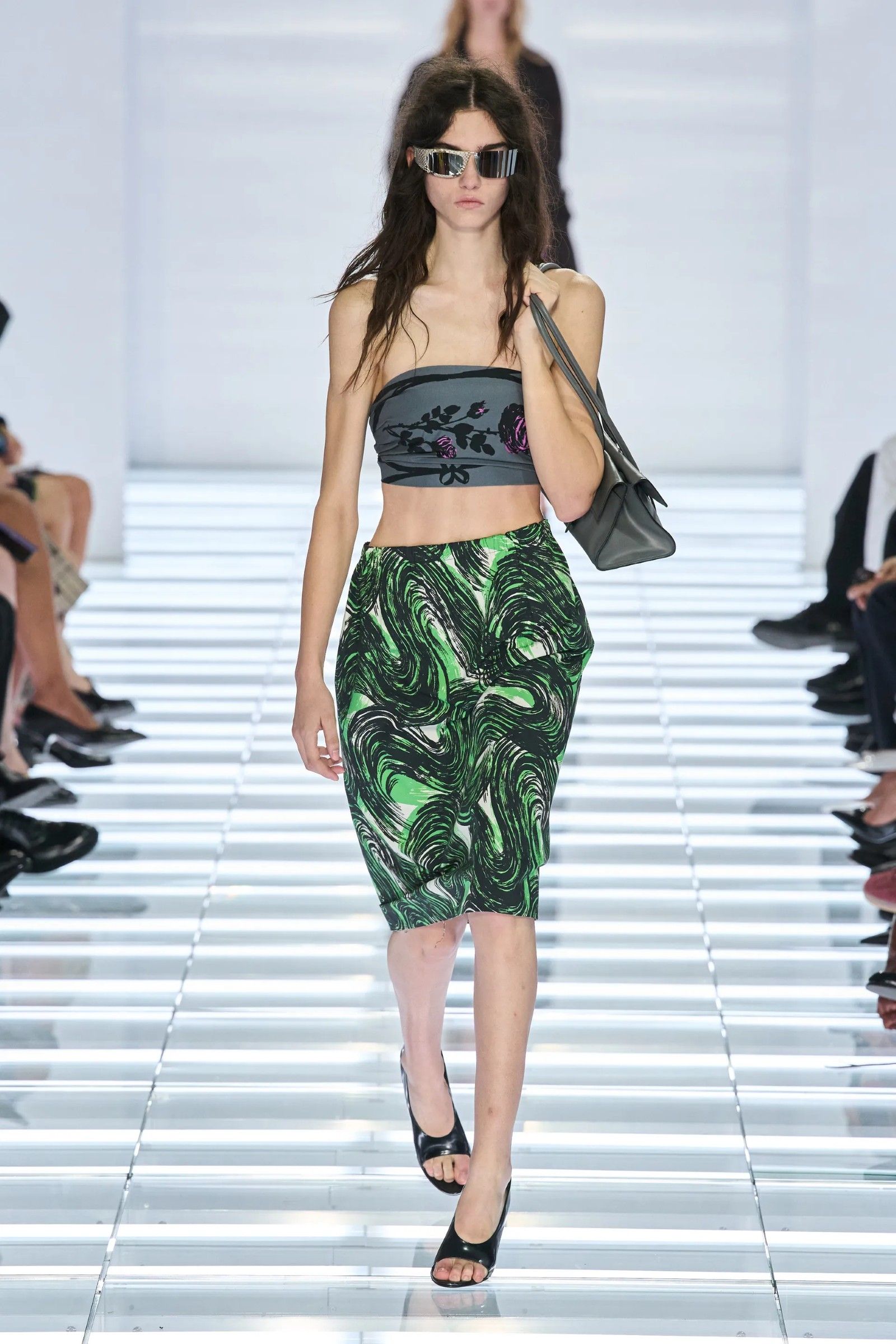 The post-modern skirts of Prada's SS27 collection Creating fashion for a world that no longer exists | Image 633516