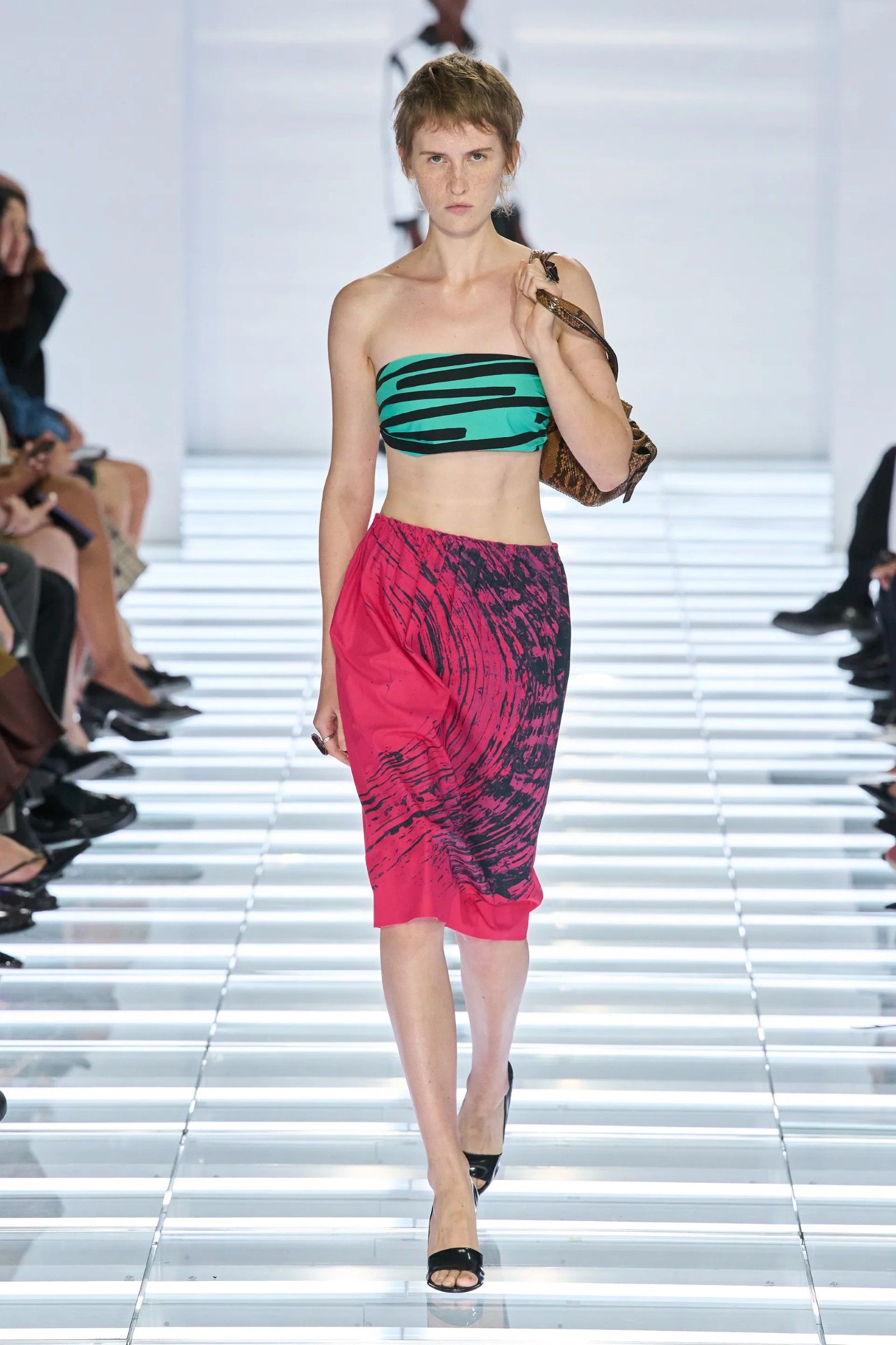 The post-modern skirts of Prada's SS27 collection Creating fashion for a world that no longer exists | Image 633513