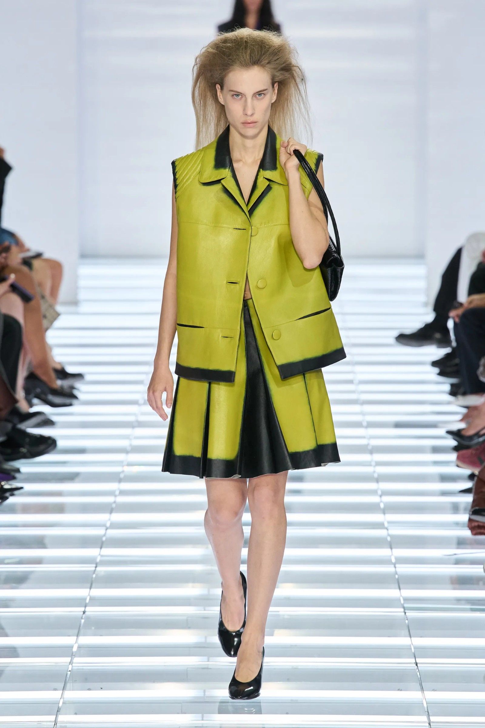 The post-modern skirts of Prada's SS27 collection Creating fashion for a world that no longer exists | Image 633511