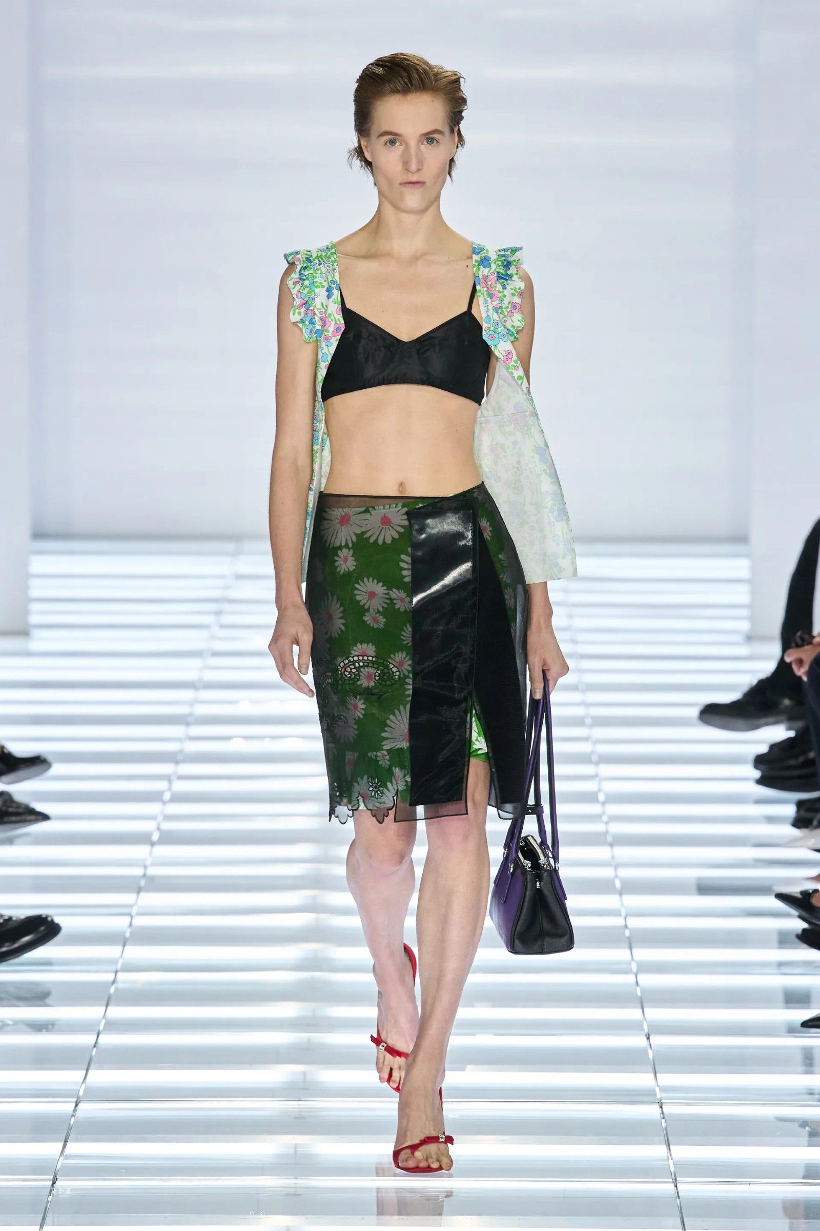 The post-modern skirts of Prada's SS27 collection Creating fashion for a world that no longer exists | Image 633495