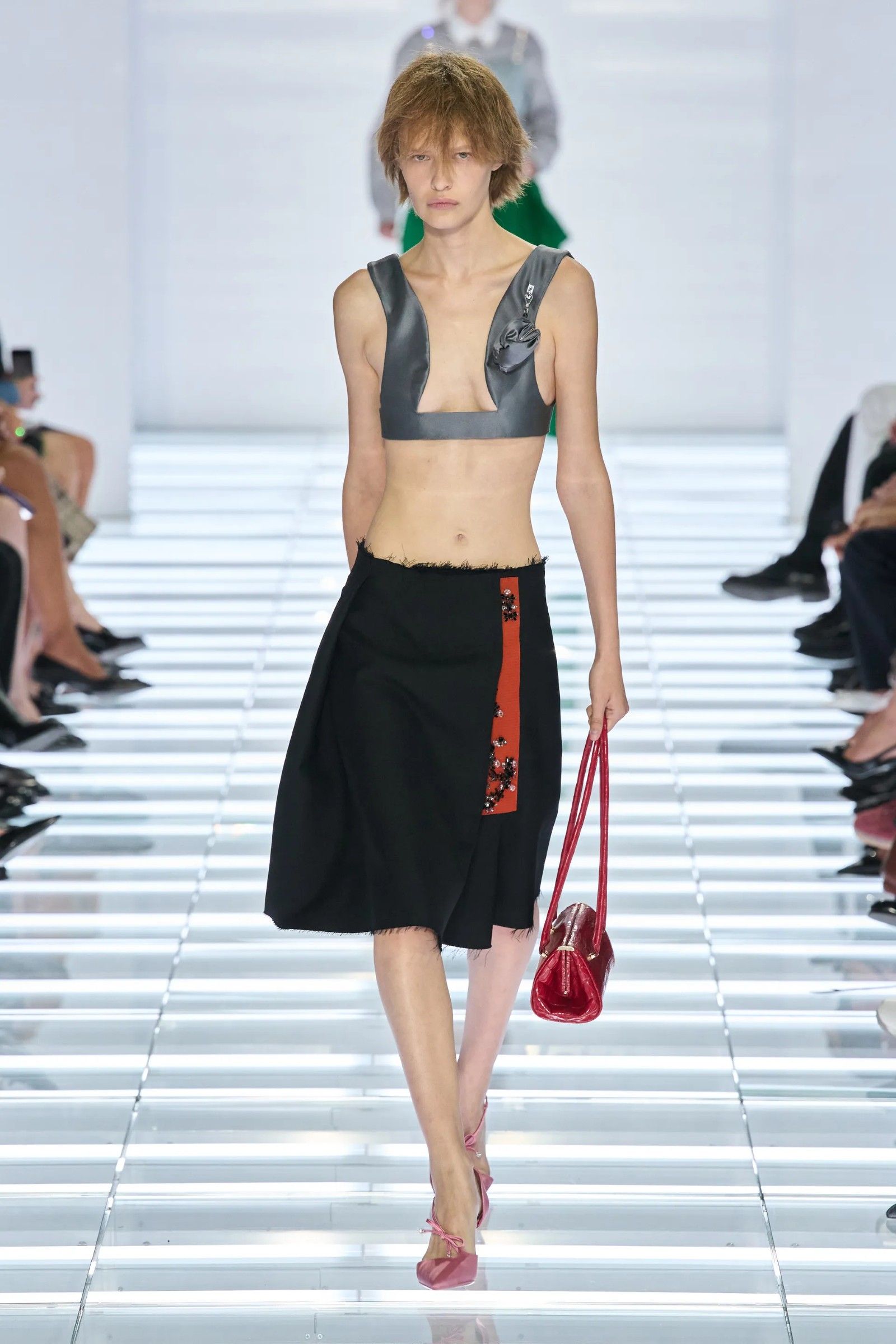 The post-modern skirts of Prada's SS27 collection Creating fashion for a world that no longer exists | Image 633490