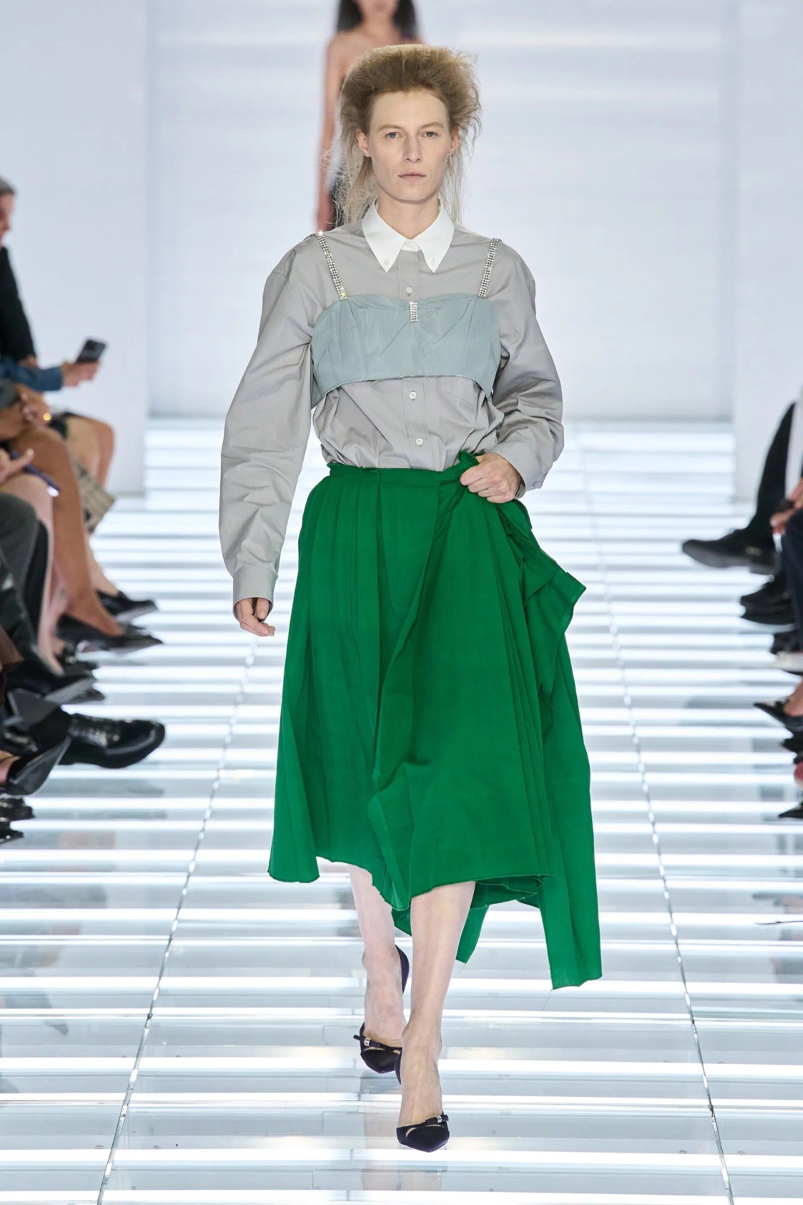 The post-modern skirts of Prada's SS27 collection Creating fashion for a world that no longer exists | Image 633489