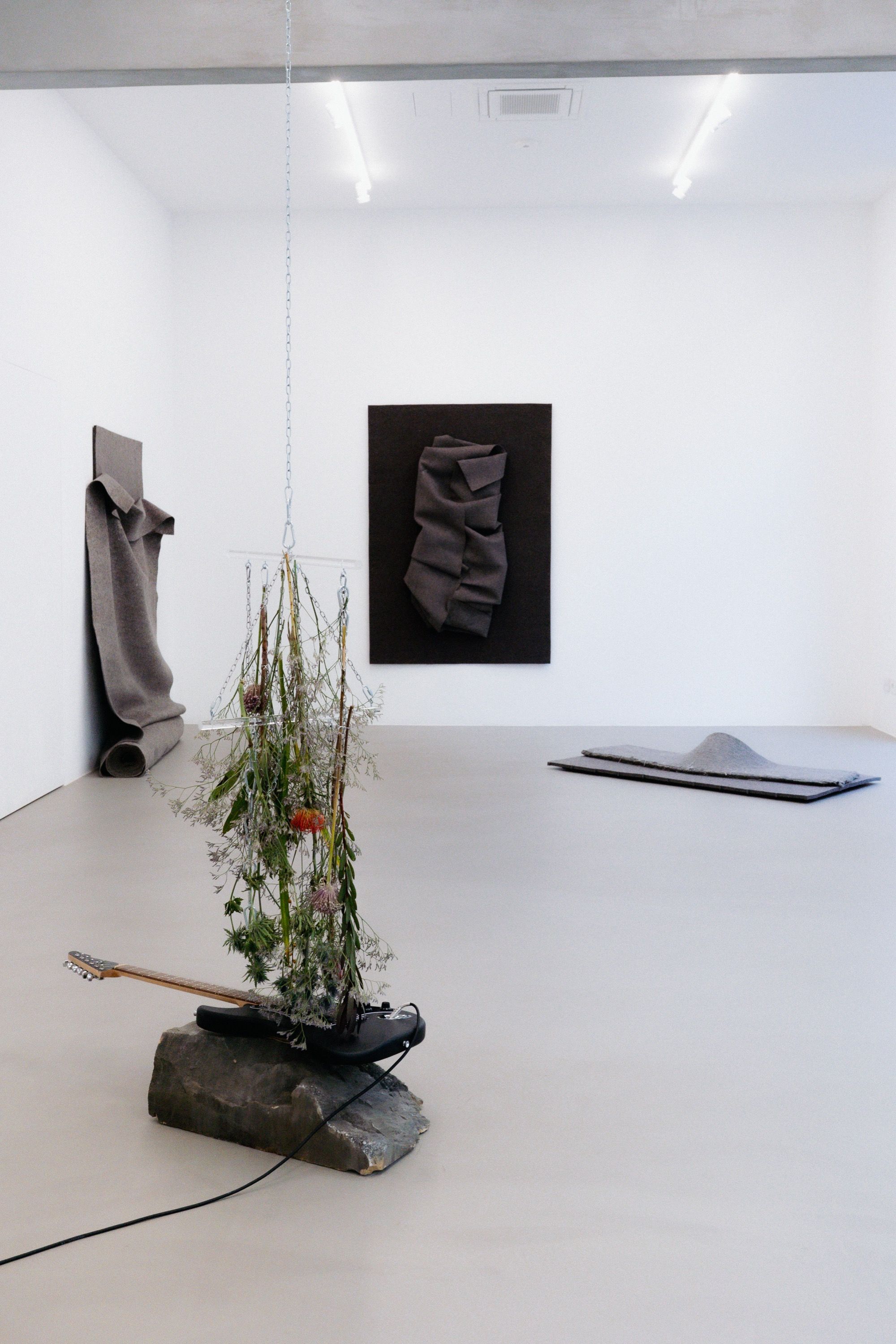 For Ilenia Durazzi, fashion needs time With The Atrium Show, the designer brings SS27 into a space inhabited by art, sound and performance