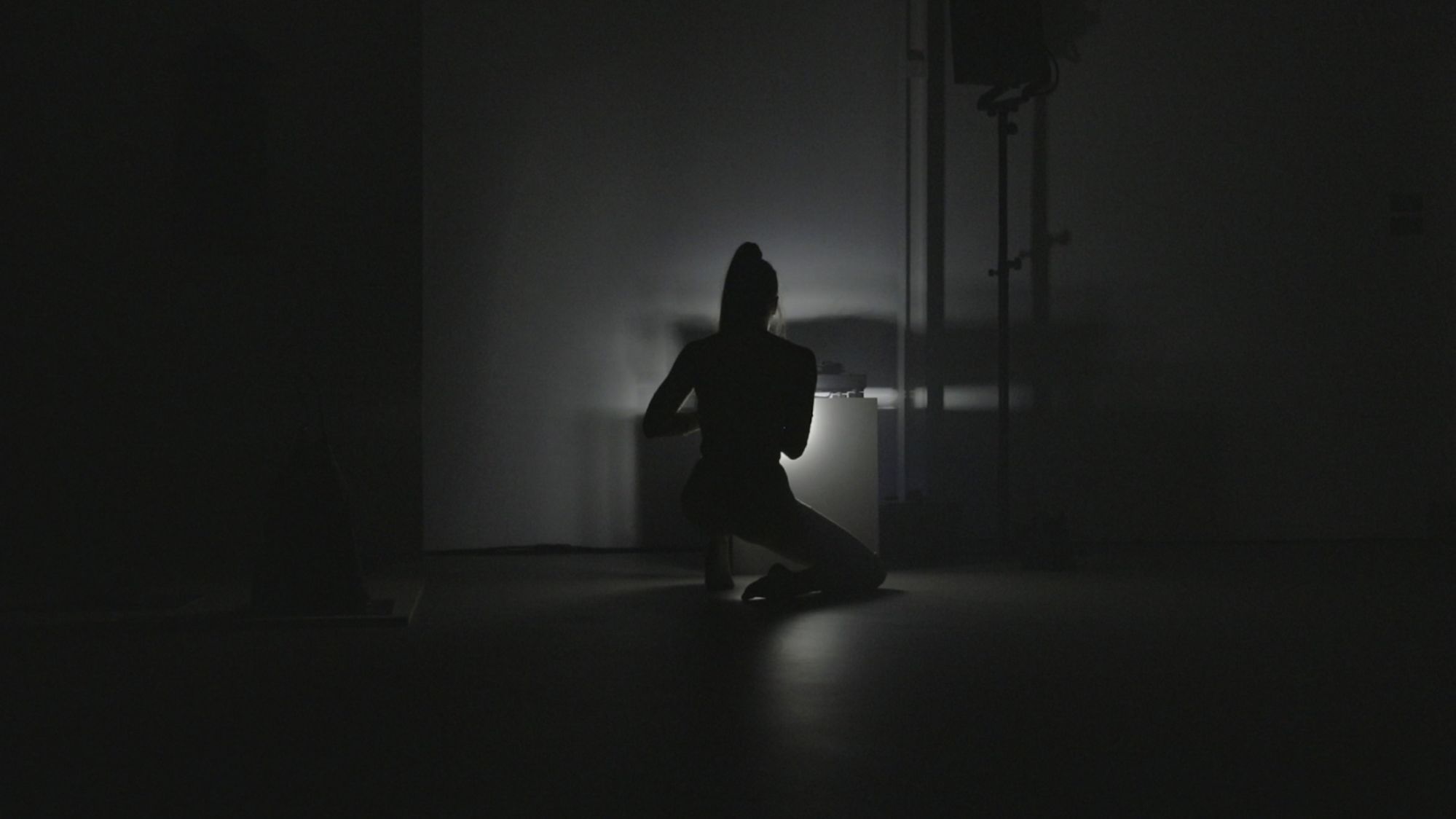 For Ilenia Durazzi, fashion needs time With The Atrium Show, the designer brings SS27 into a space inhabited by art, sound and performance