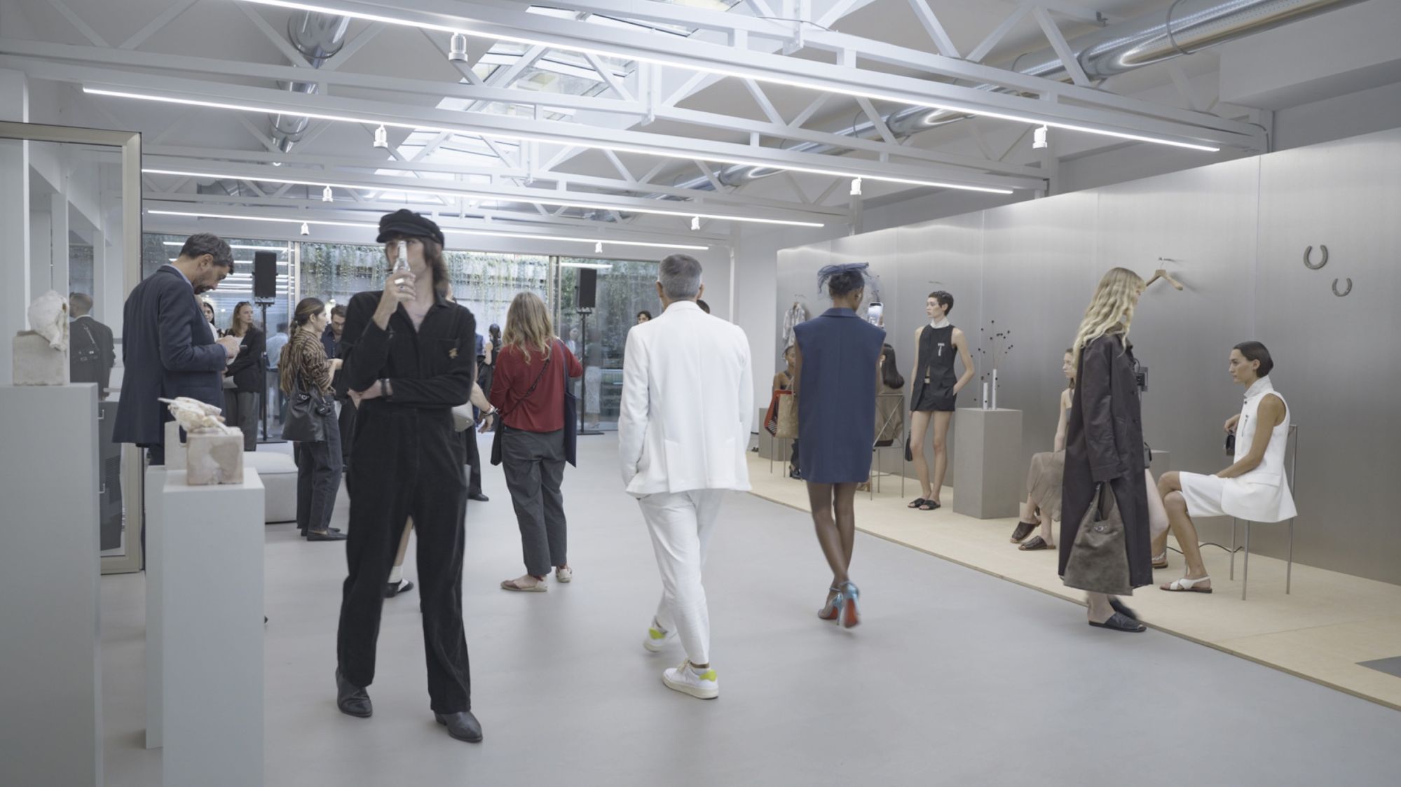 For Ilenia Durazzi, fashion needs time With The Atrium Show, the designer brings SS27 into a space inhabited by art, sound and performance