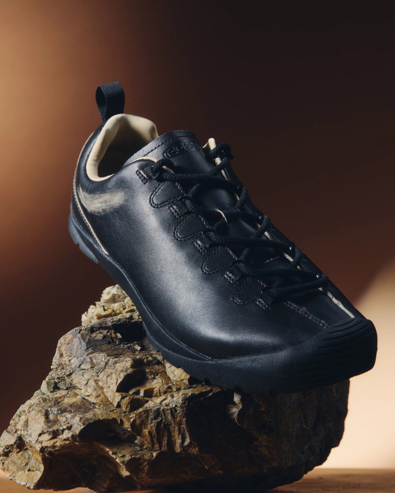 With the KEEN Flux Pack, the outdoors comes to the city The Jasper model reinvents itself for urban nomads
