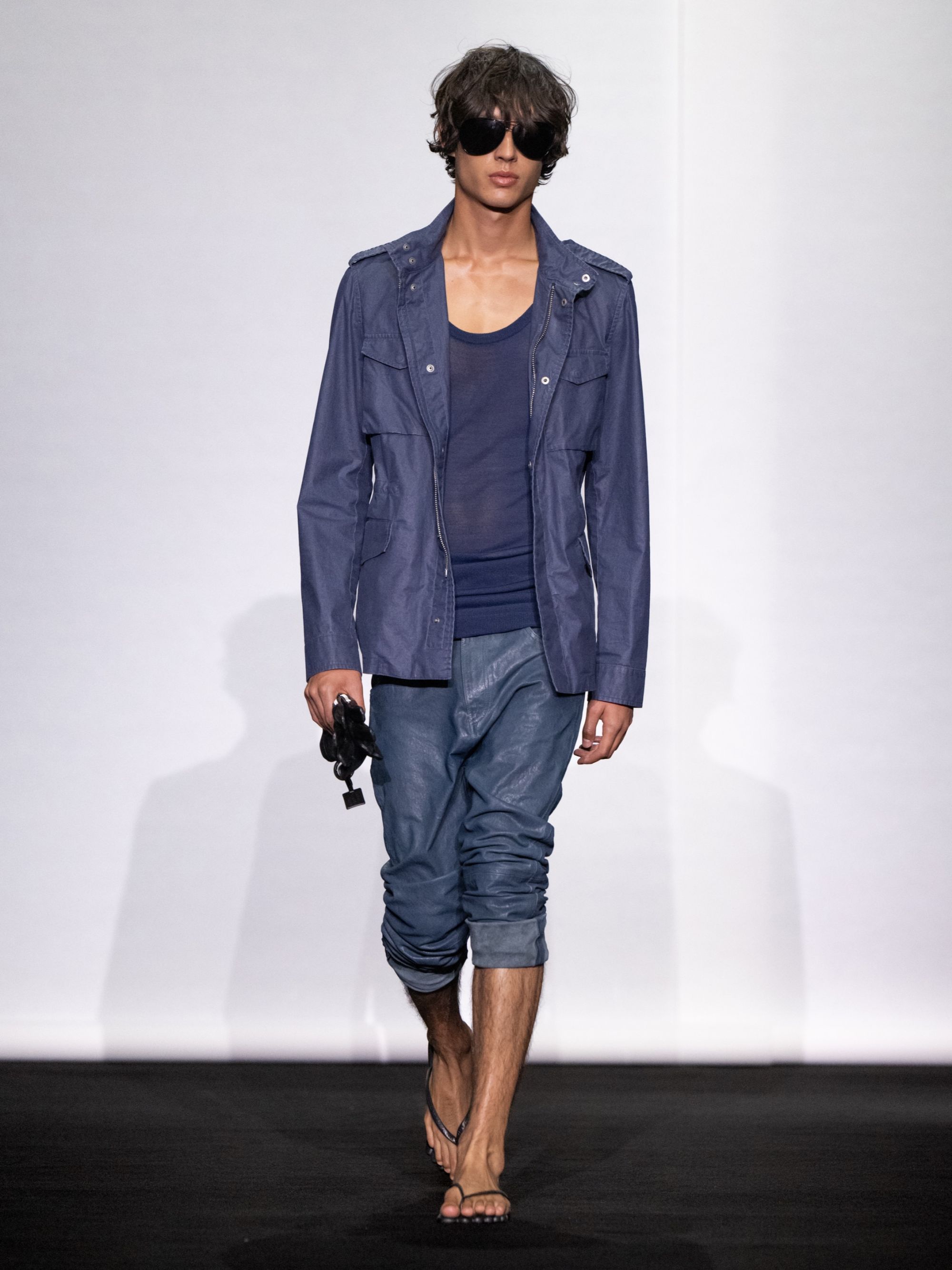 Die Havaianas von MM6 Maison Margiela haben sechs Sohlen Bei der FW26-Show ein erster Vorgeschmack auf das Projekt mit der brasilianischen Marke | Image 634065