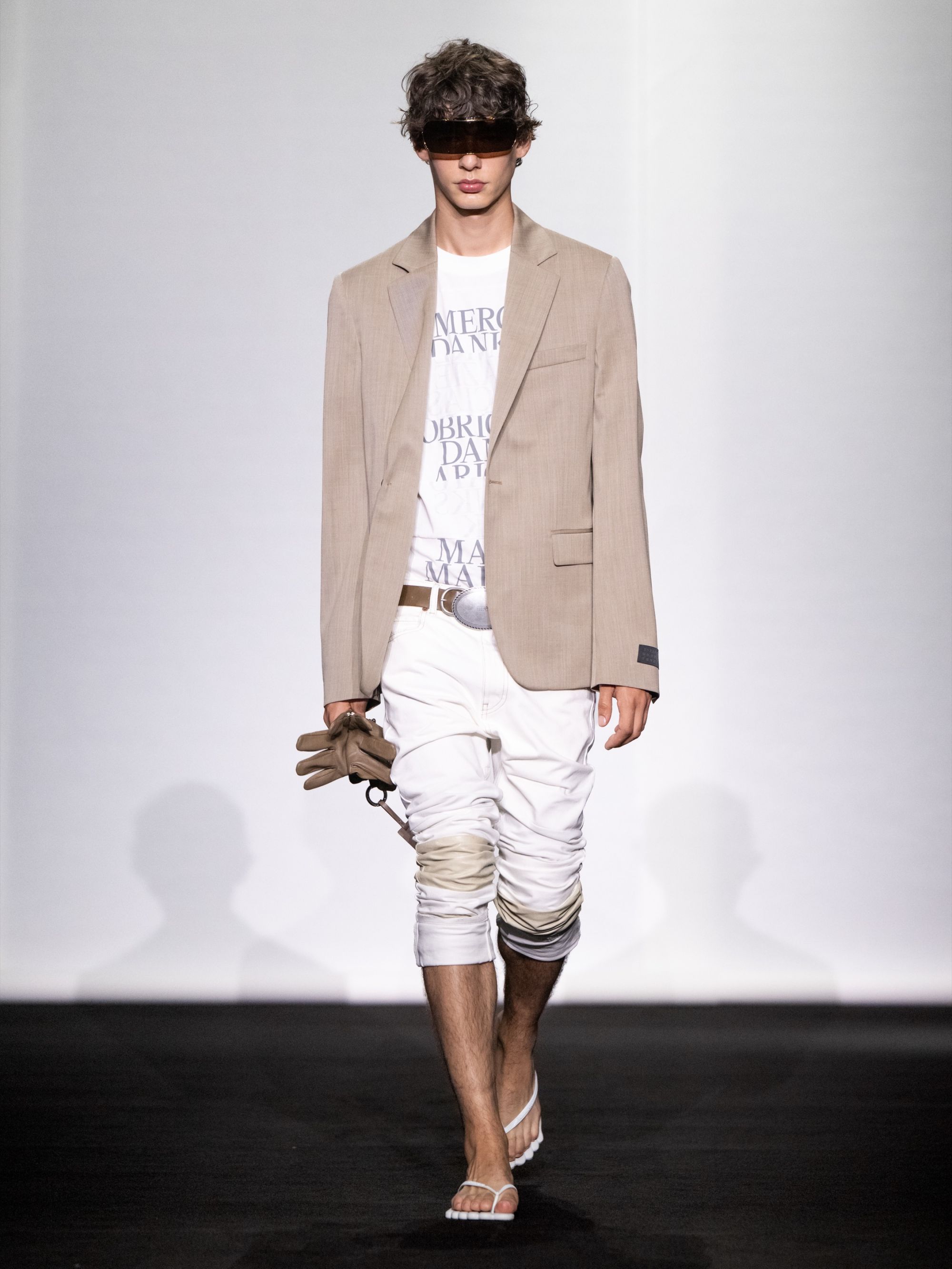 Die Havaianas von MM6 Maison Margiela haben sechs Sohlen Bei der FW26-Show ein erster Vorgeschmack auf das Projekt mit der brasilianischen Marke | Image 634063