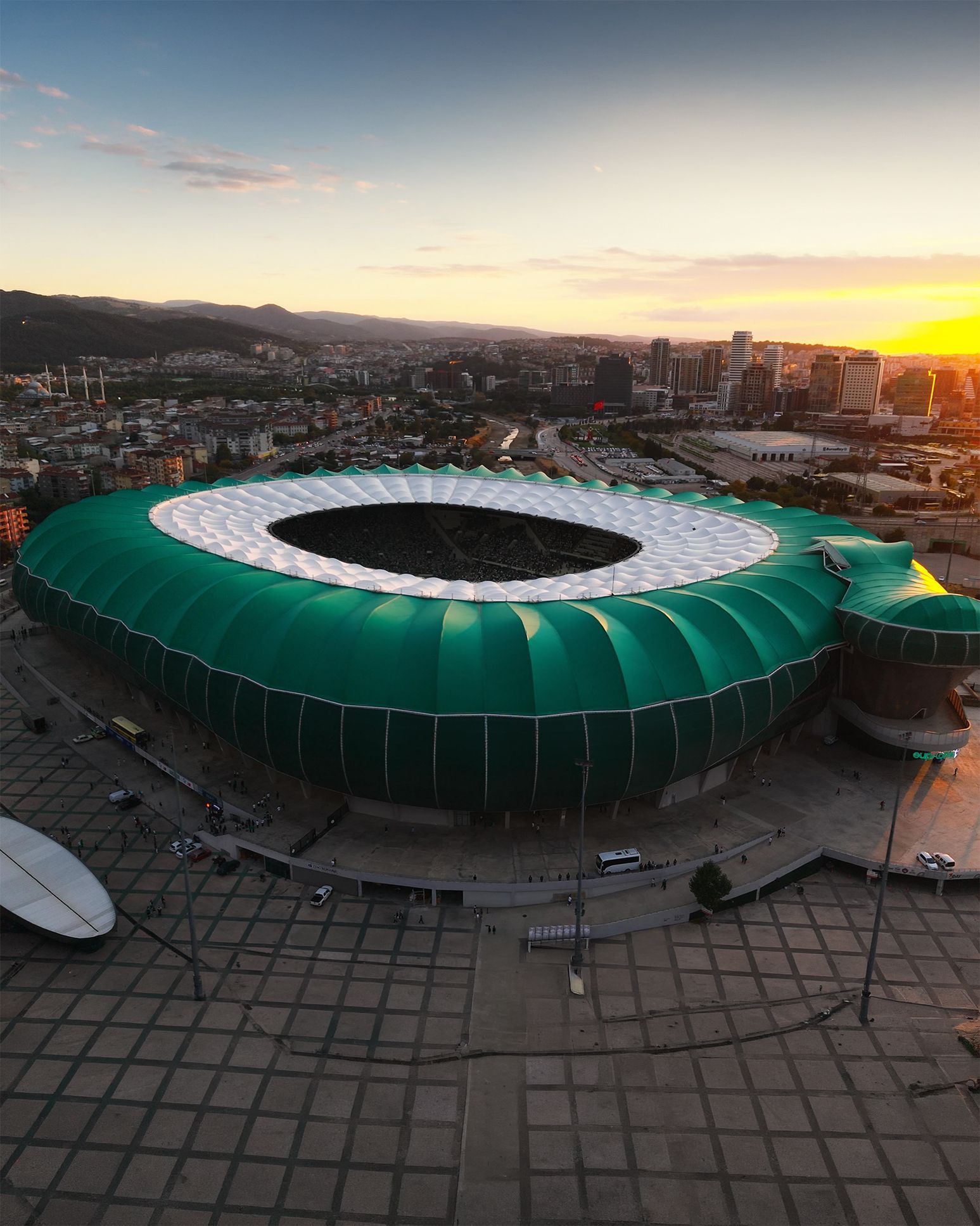 Lo stadio a forma di coccodrillo in cui giocherà la Nazionale Benvenuti alla Timsah Arena