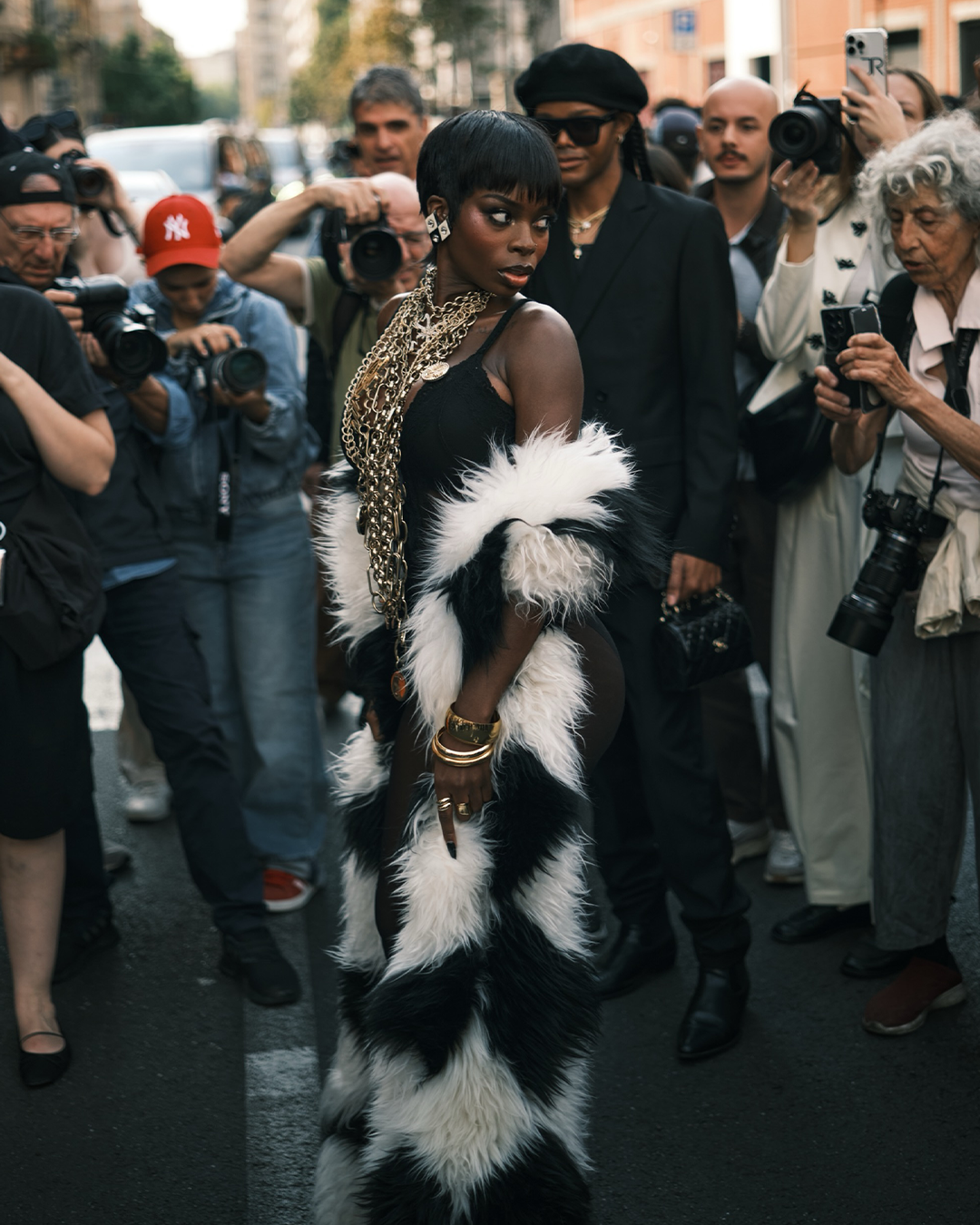 I migliori street style look della Milano Fashion Week SS27 Women's L'eleganza sta nei dettagli