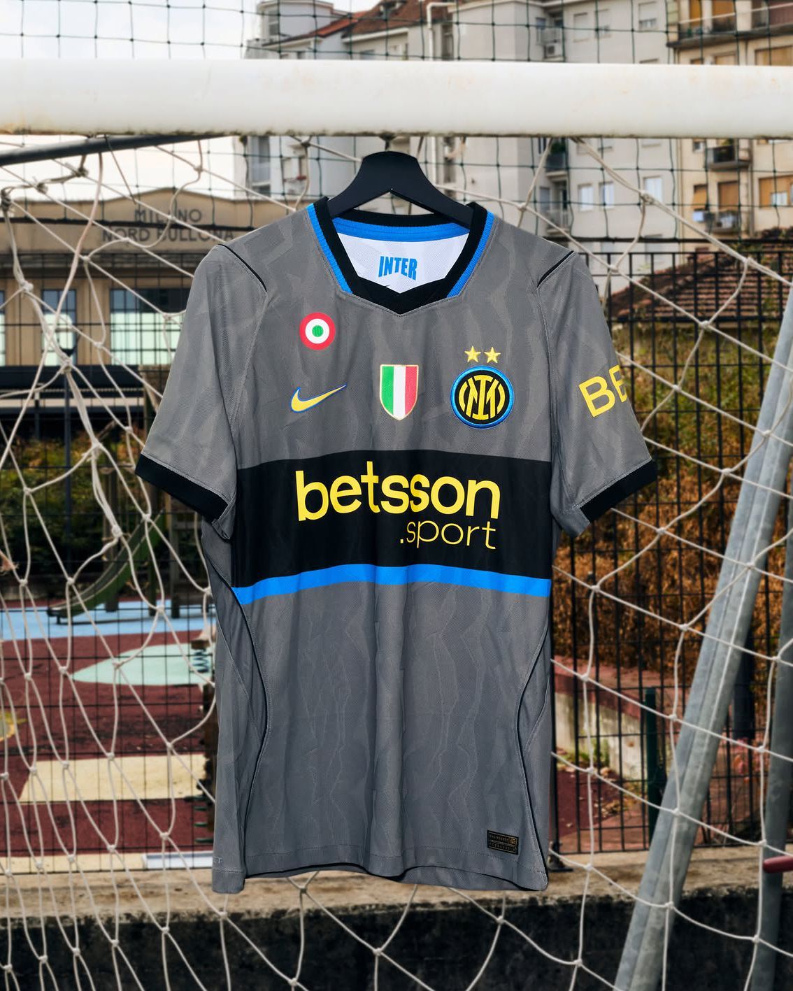 Come il calcio italiano aggira il divieto di pubblicità delle scommesse Sfacciatamente, cambiando nome alle cose