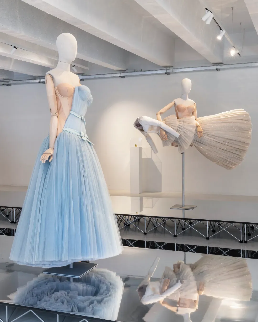 «Ci vuole del tempo per capire il proprio DNA», intervista a Viktor Horsting e Rolf Snoeren In occasione di Spectrum, la mostra di 10 Corso Como dedicata a Viktor&Rolf svelata questa Milano Fashion Week