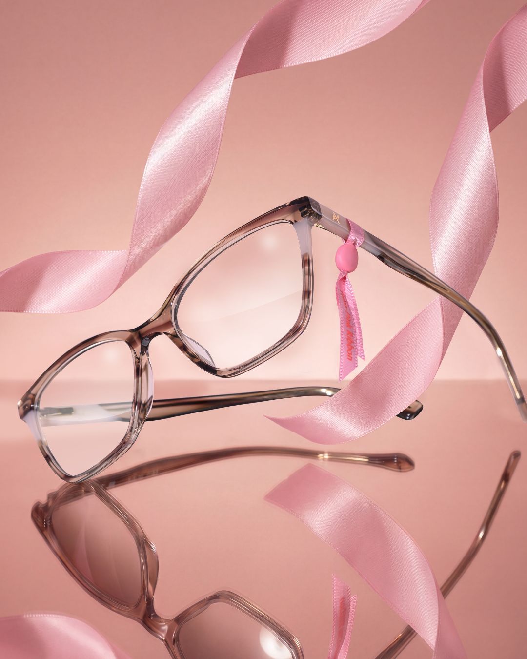 Yalea erneuert ihre Unterstützung für die Know Your Lemons Foundation for Pink October Anlässlich des Präventionsmonats bekräftigt die Brillenmarke ihr Engagement für die Gesundheit von Frauen
