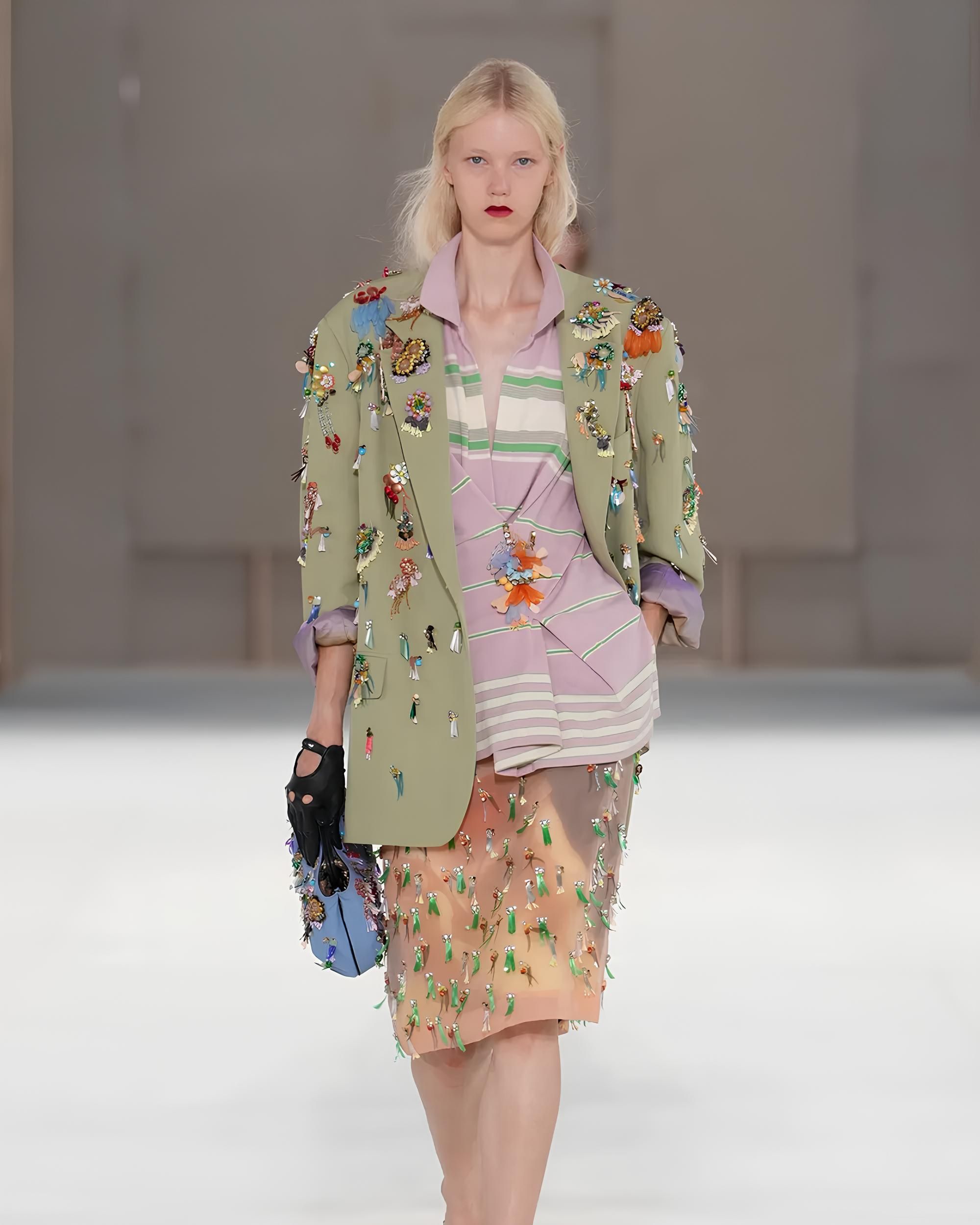 Licht und Luft in der SS27-Kollektion von Dries Van Noten Julian Klausner ist das Beste, was der Marke nach ihrem Gründer passiert ist
