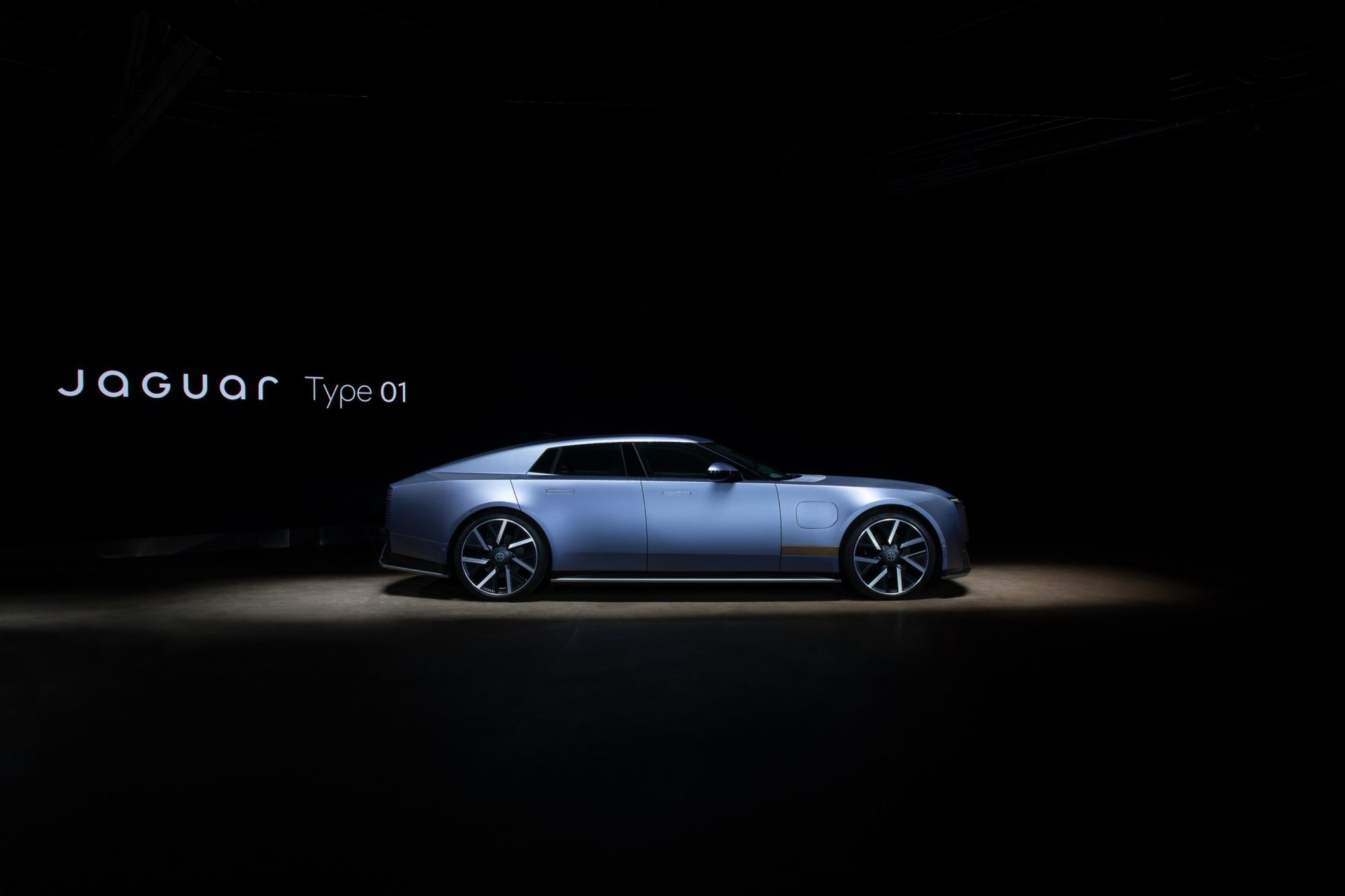 Jaguar läutet seine elektrische Ära mit dem Type 01 ein Modernste Technologie und eine Launchveranstaltung mit Florence Pugh, Sienna Spiera, Karl-Anthony Towns und dem Rapper Kano | Image 637739
