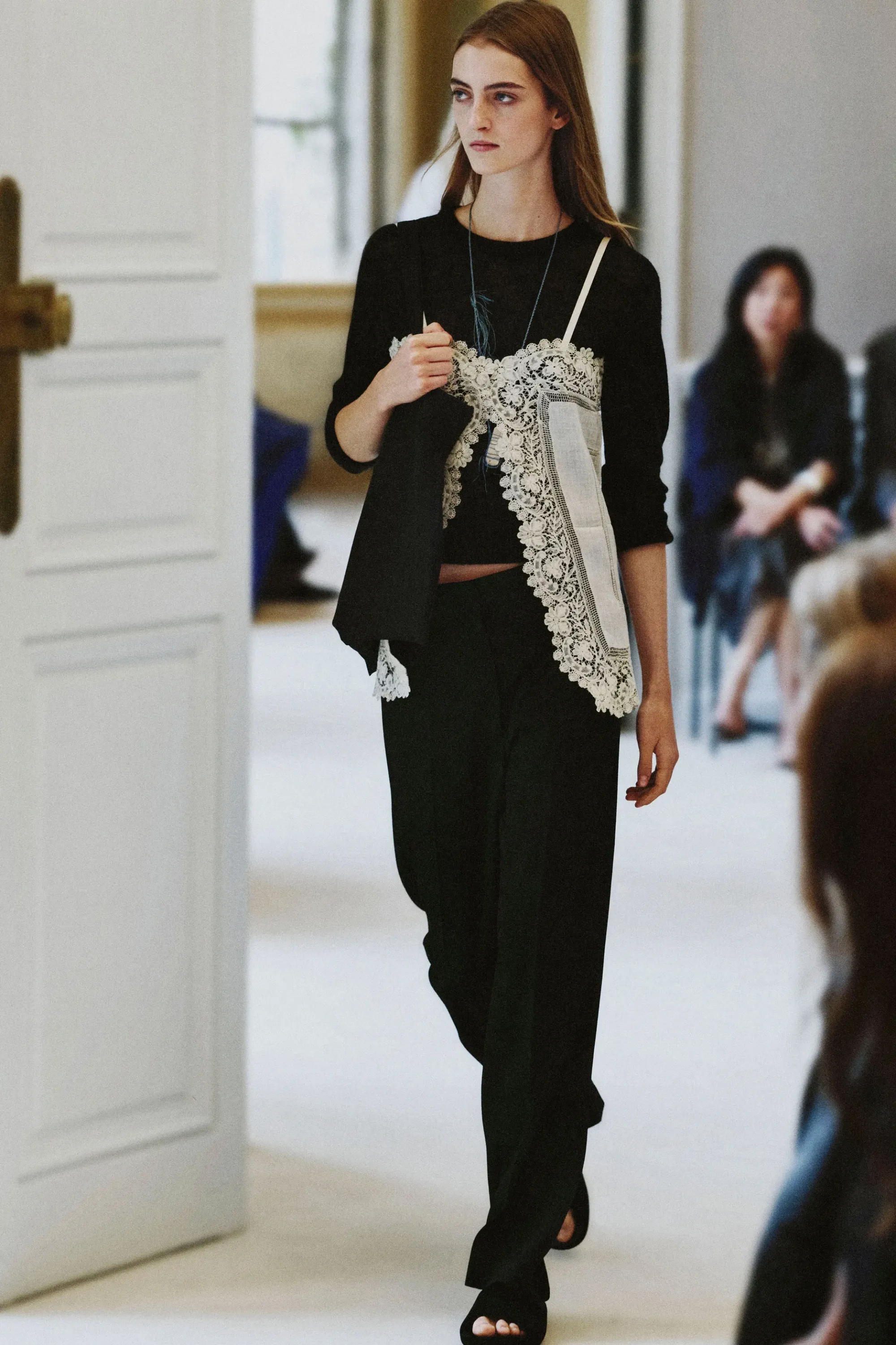 5 trend chiave della Paris Fashion Week SS27 Women's Cosa indosseremo la prossima estate, secondo la moda della Ville Lumière | Image 637986