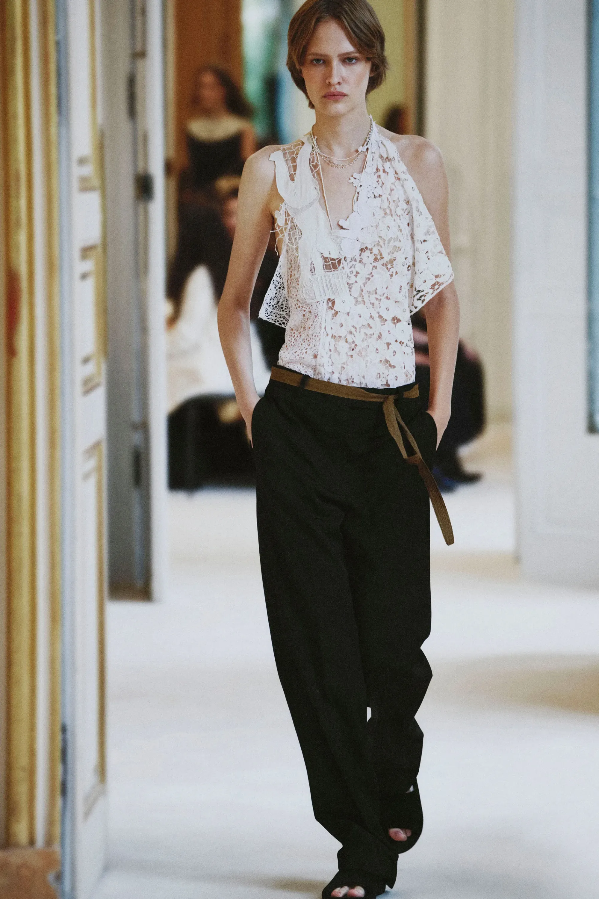 5 trend chiave della Paris Fashion Week SS27 Women's Cosa indosseremo la prossima estate, secondo la moda della Ville Lumière | Image 637985