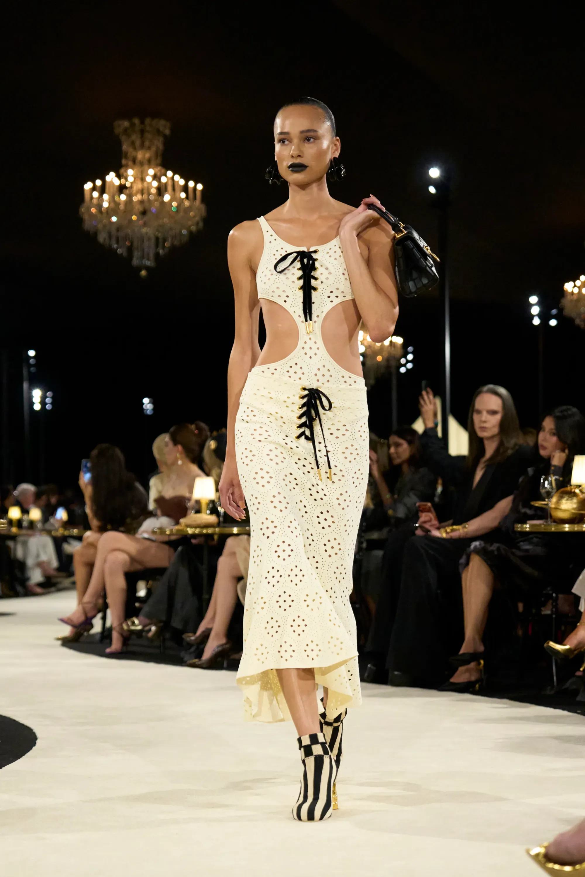 5 trend chiave della Paris Fashion Week SS27 Women's Cosa indosseremo la prossima estate, secondo la moda della Ville Lumière | Image 637968