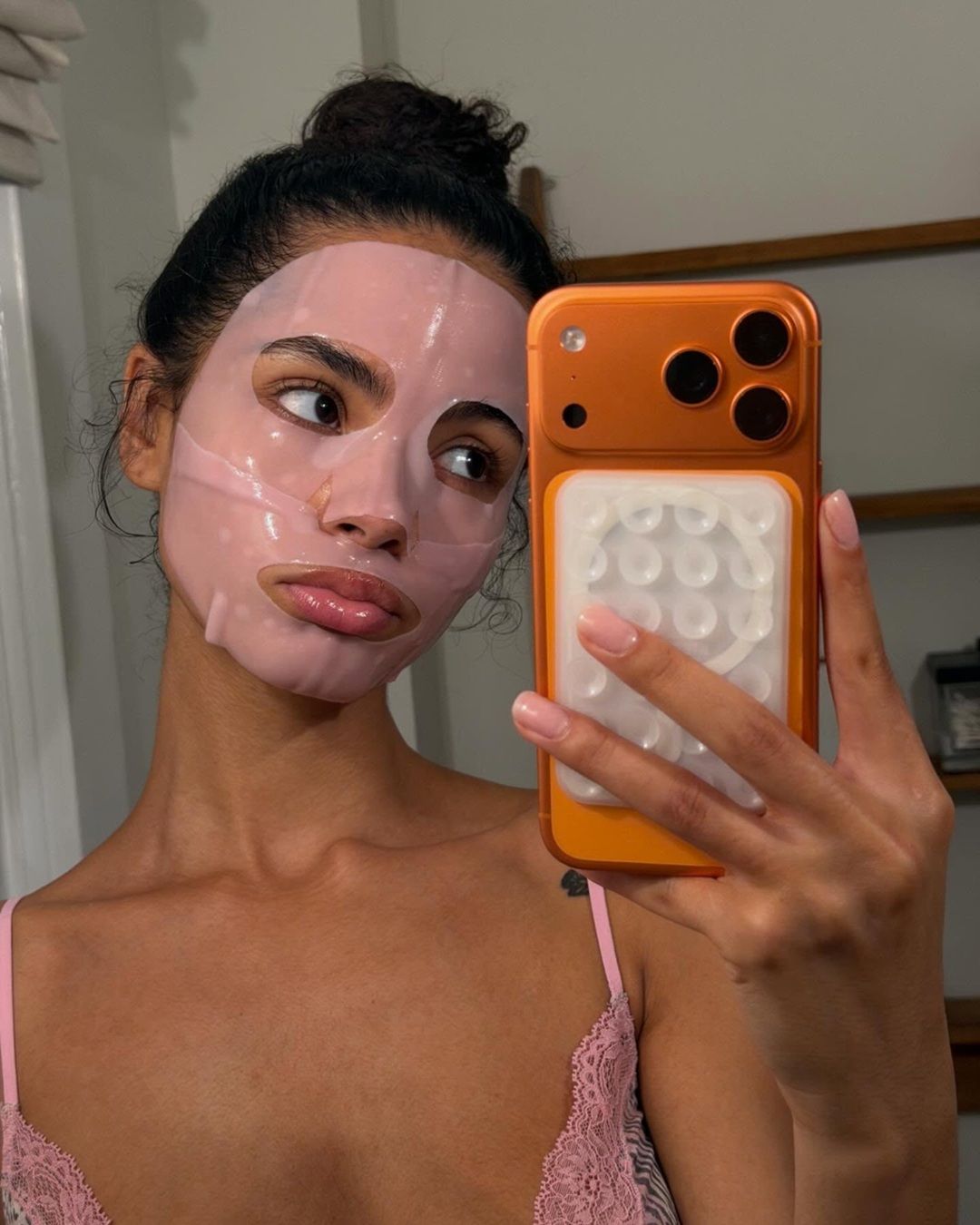 Il PDRN di rosa è l'ingrediente beauty del momento Per riparare la pelle, ridurre i rossori e donare luminosità